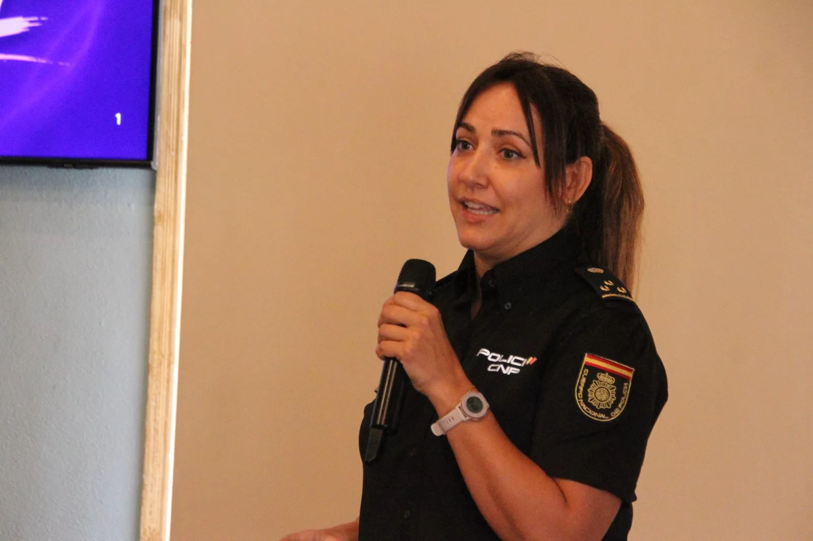 Mar Gil. Charla de la Policía Nacional y la Guardia Civil sobre la trata. Foto Carlos Neofato