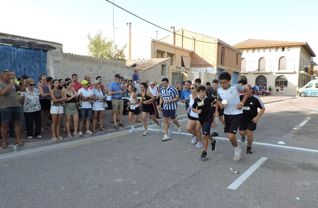Salida de la carrera Absoluta Local