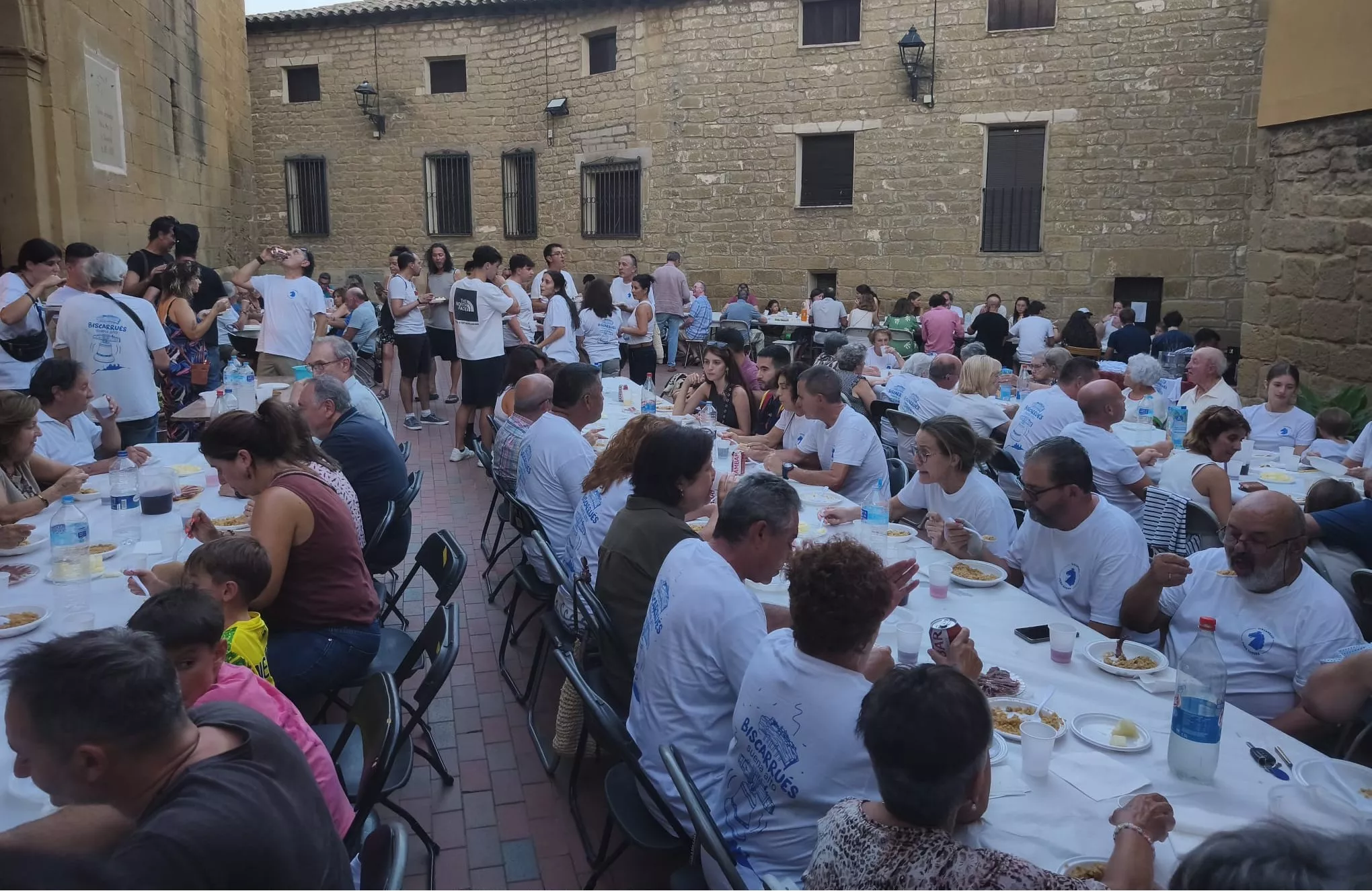 Acto de celebración de la recuperación de sus campanas de Biscarrués. Foto Mercedes Manterola