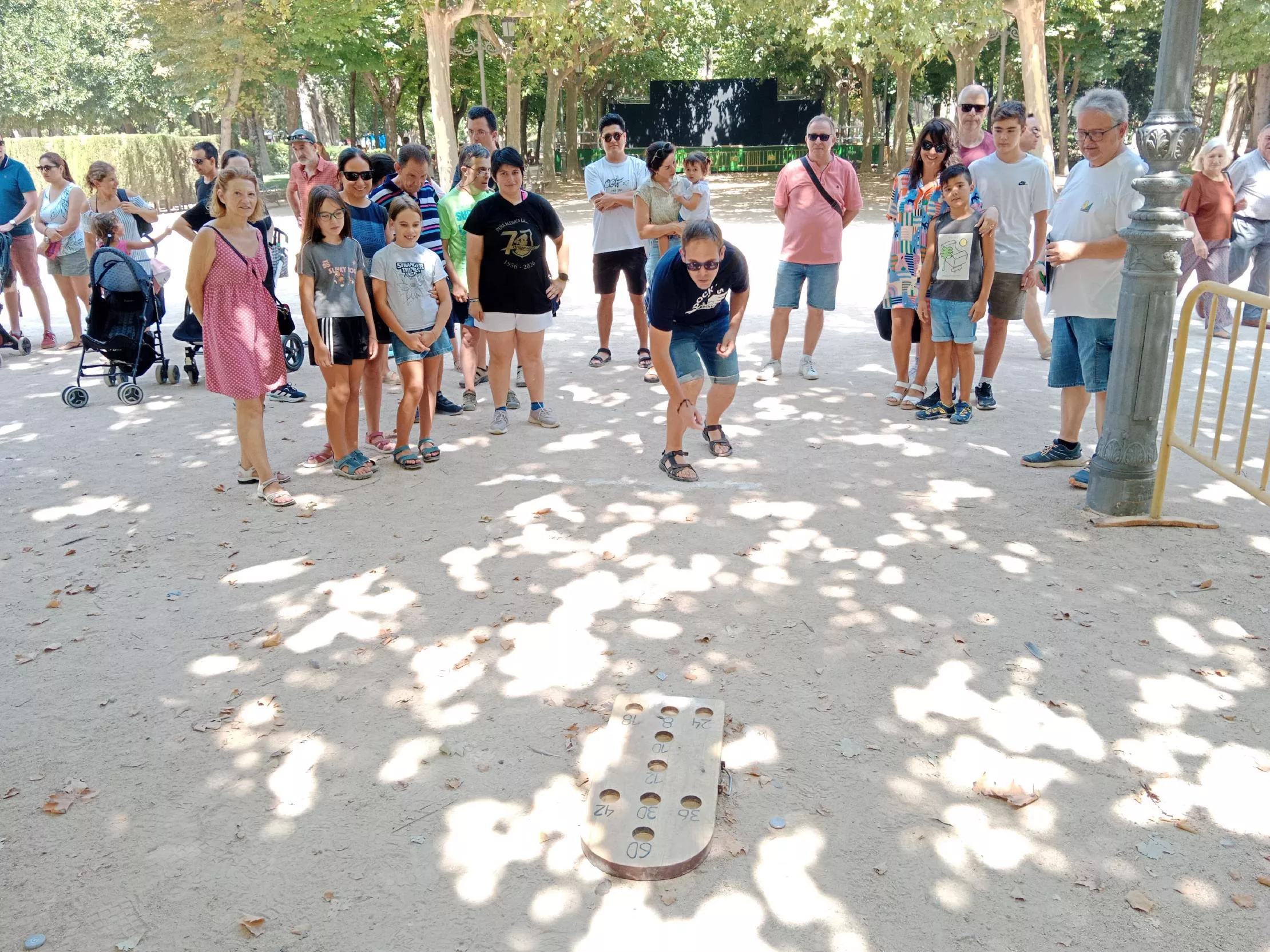 Juegos tradicionales en Huesca, hoyetes