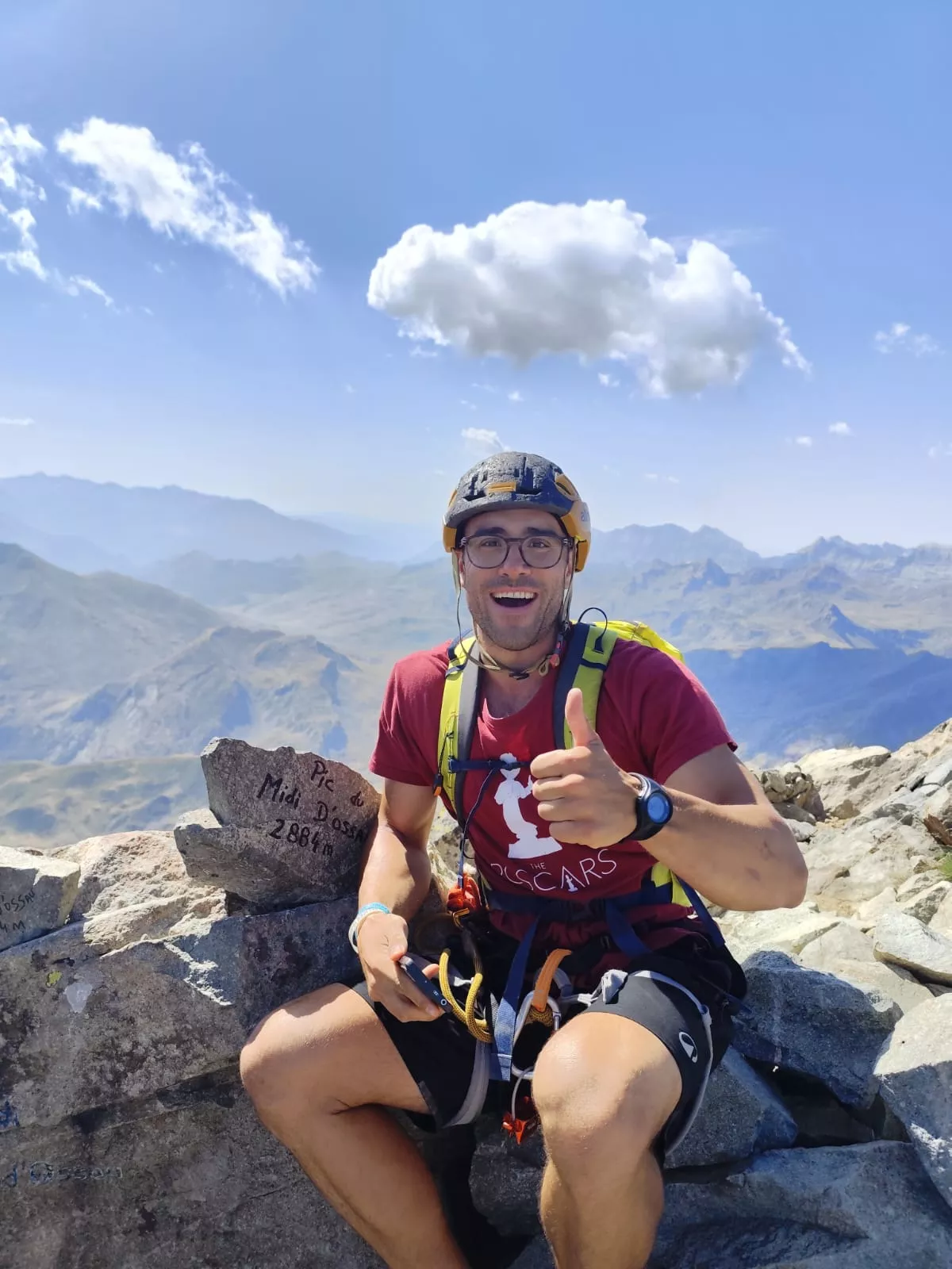 Ascenso del Grupo de Alto Nivel de los Javieres al pico Midi d'Osseau