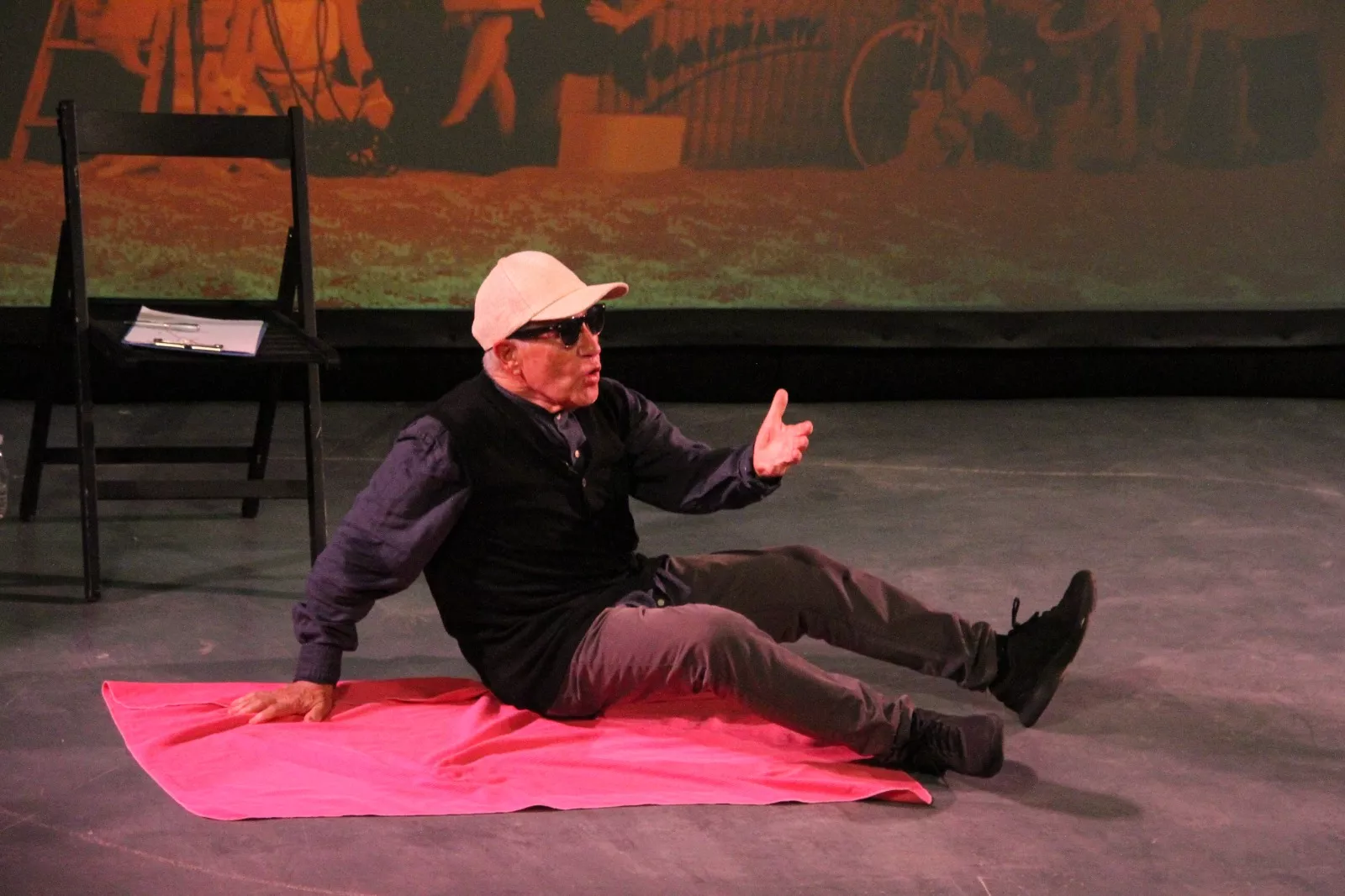 Actuación de Joan Font en el Corral de Comedias de Robres. Foto Carlos Neofato