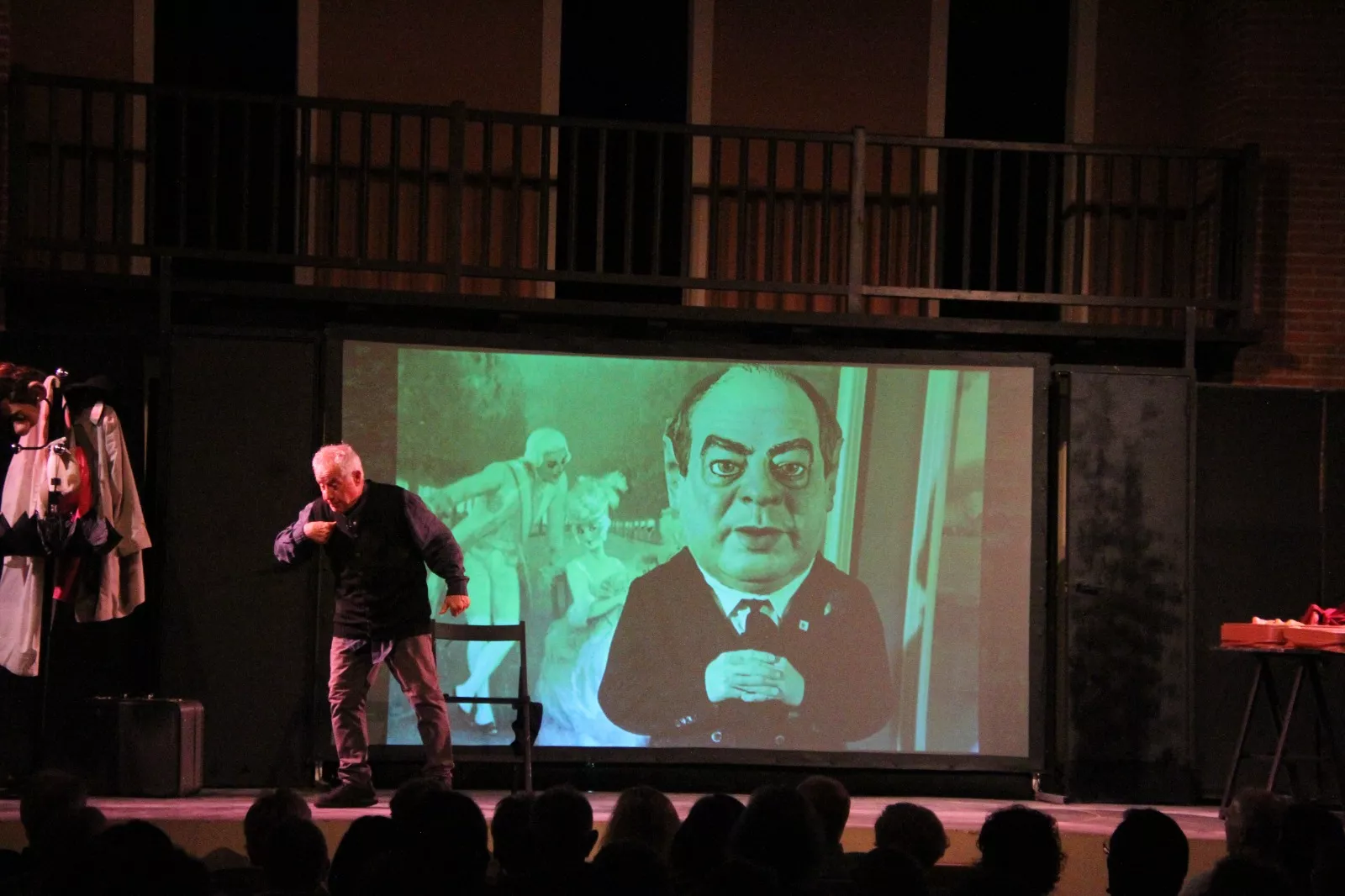 Actuación de Joan Font en el Corral de Comedias de Robres. Foto Carlos Neofato