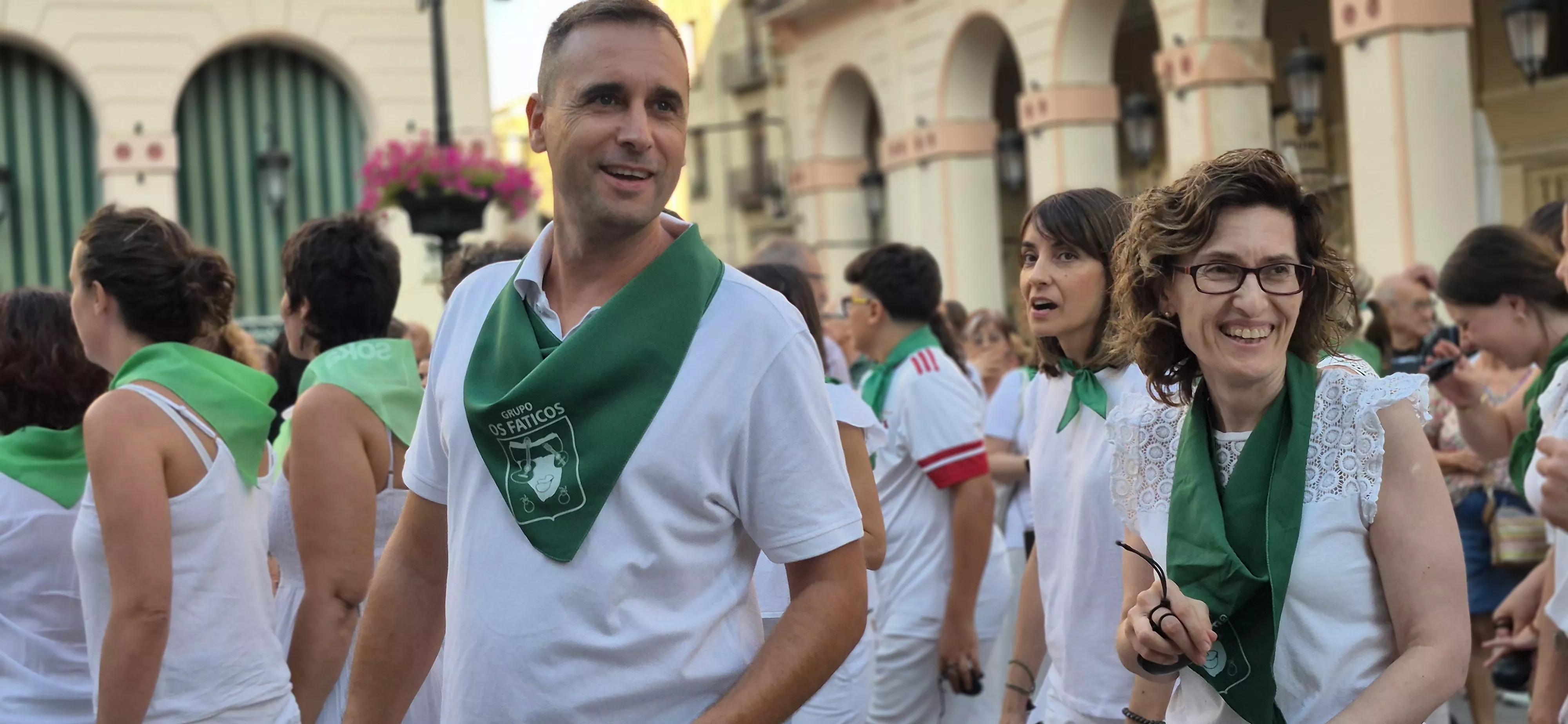 Baile de la Jota de San Lorenzo en la plaza López Allué. Foto Myriam Martínez