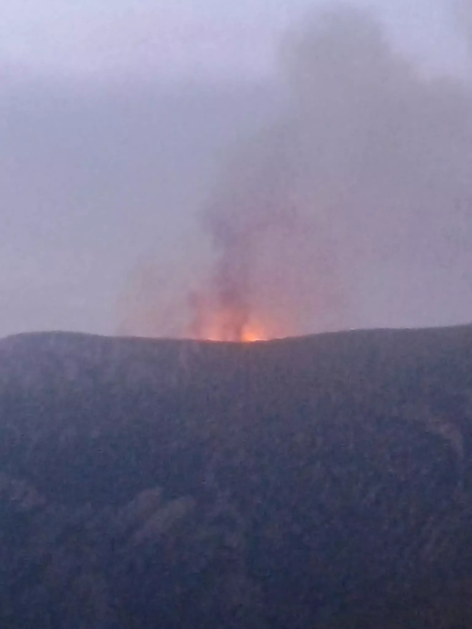 Incendio en Loporzano por un rayo. Foto Joaquín Lalueza