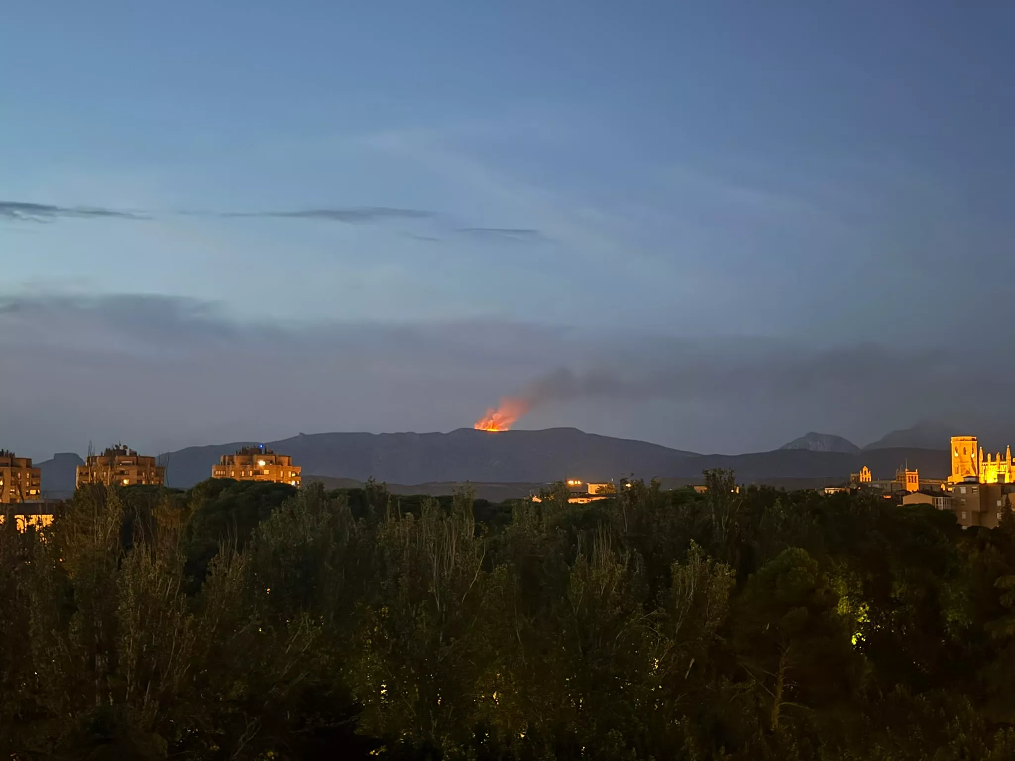 Incendio en Loporzano por un rayo. 