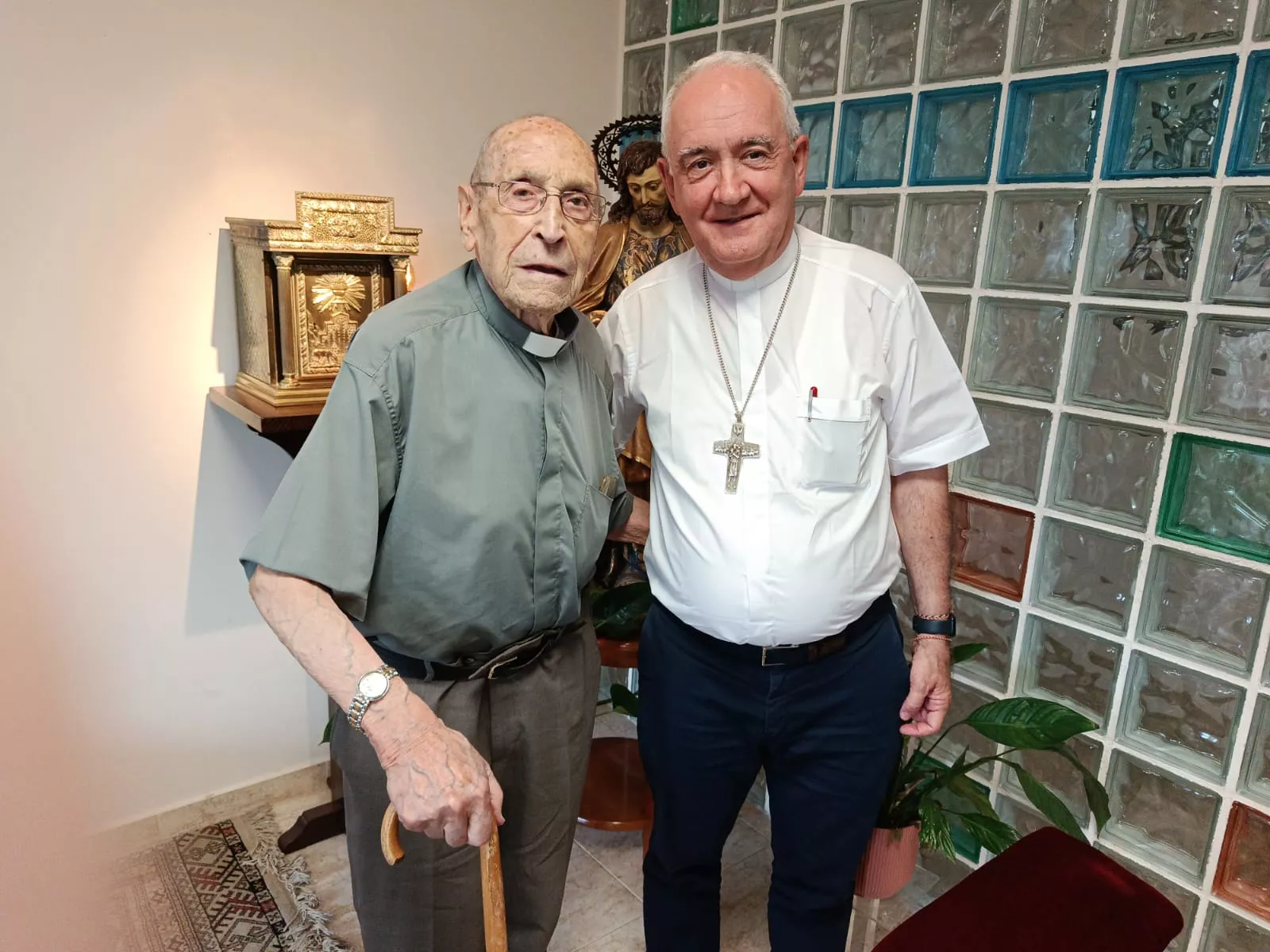 Mosén Lorenzo Buera y el obispo Pérez Pueyo