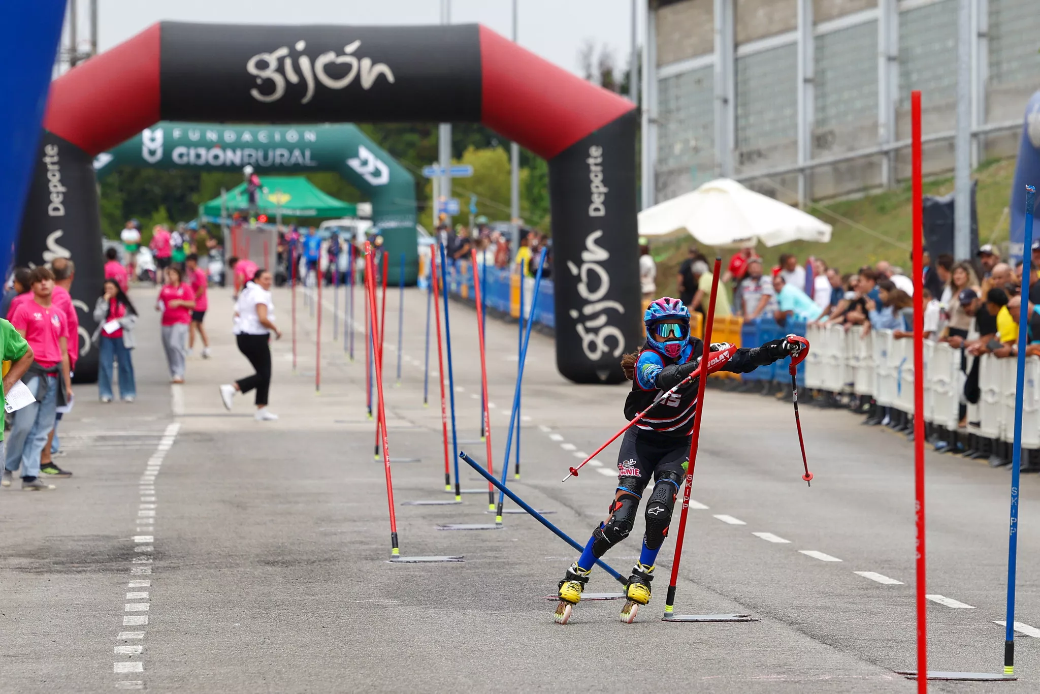 Sara patinando 