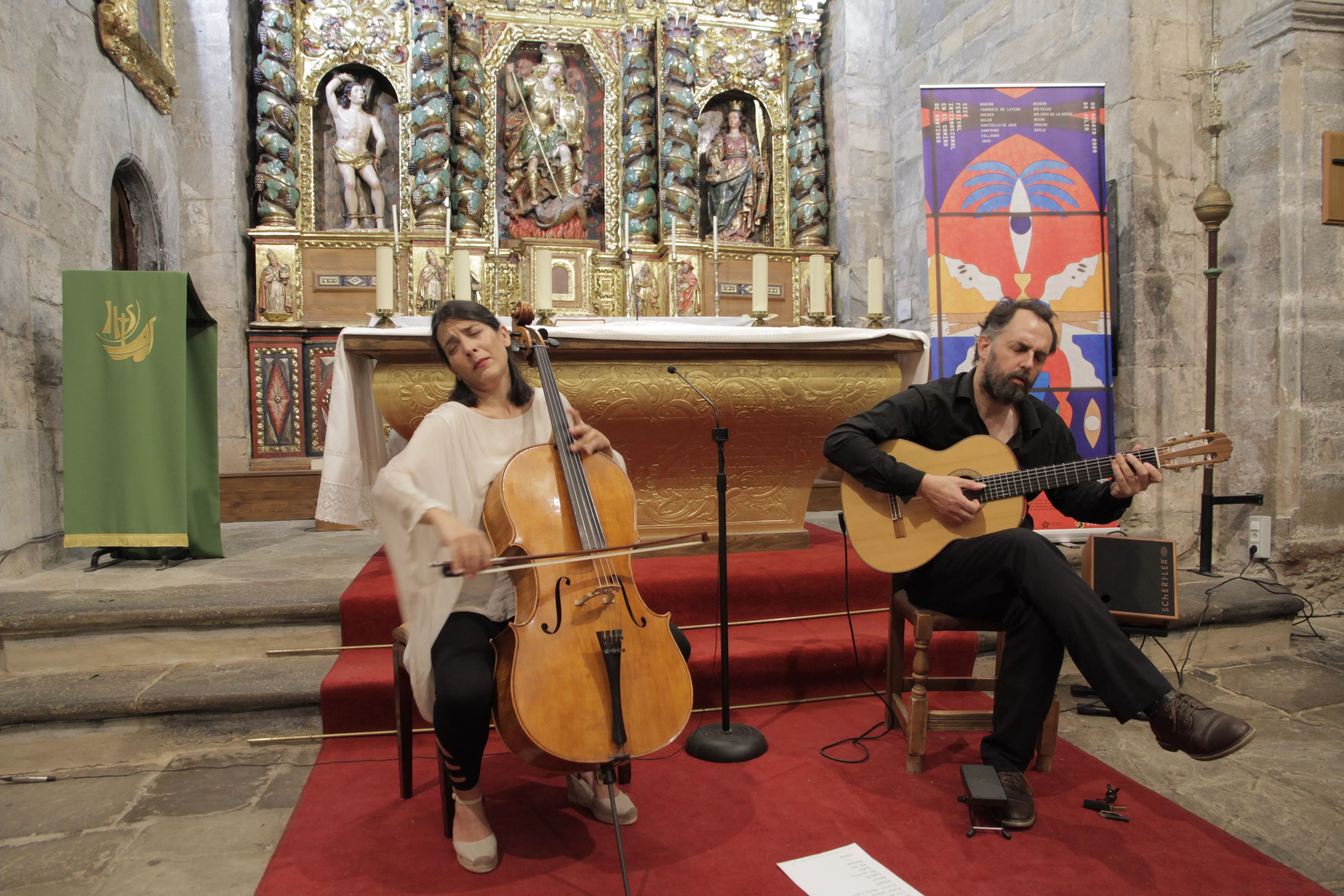 Actuación de Zaruk en Castiello de Jaca, dentro del Festival Internacional del Camino de Santiago.