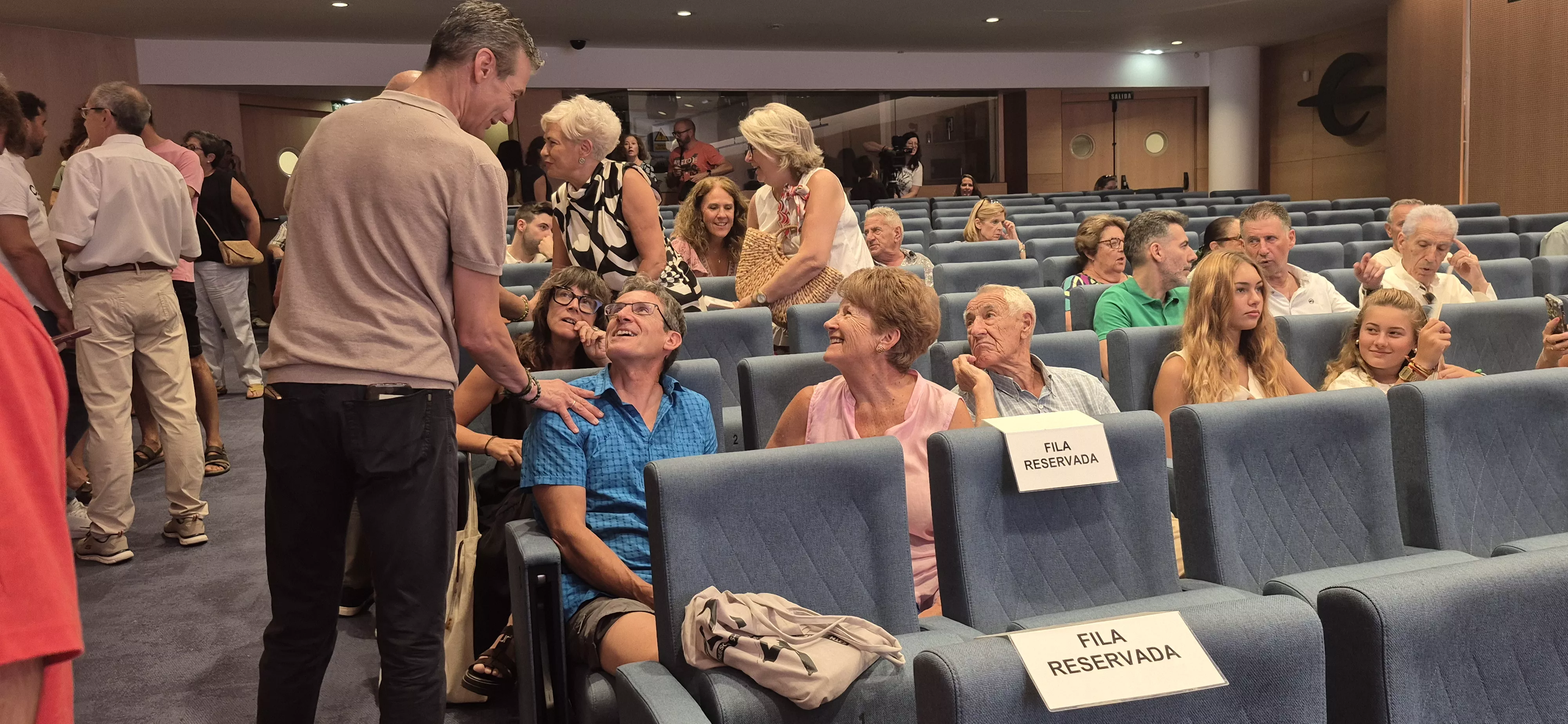Presentación del libro de los Danzantes de Huesca. Foto Myriam Martínez