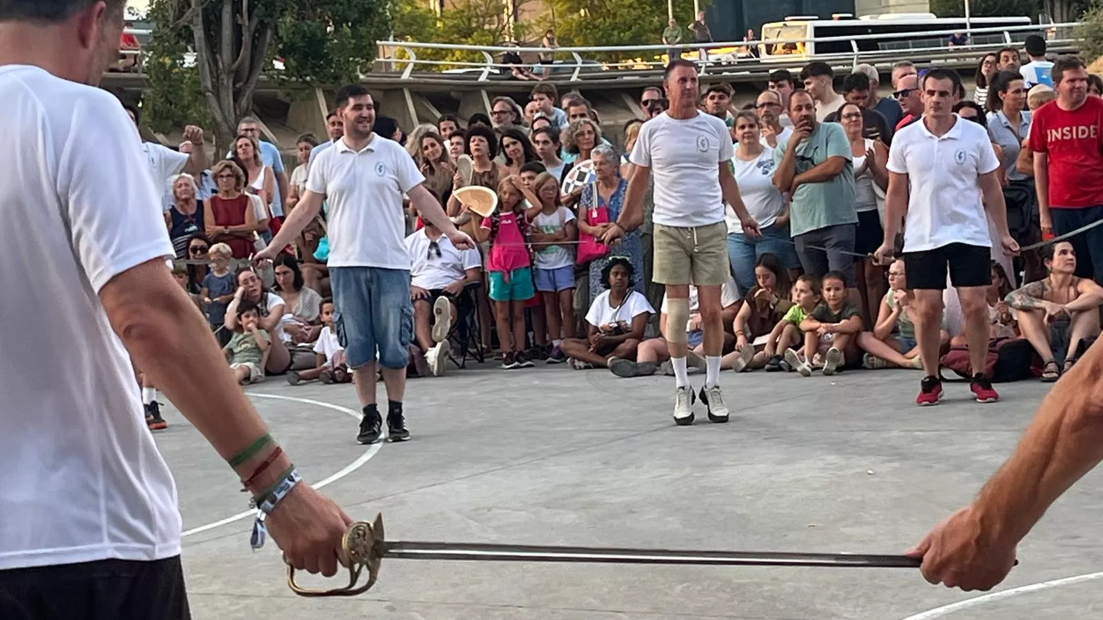 Ensayo de los Danzantes ante el público de Huesca. Foto Mercedes Manterola