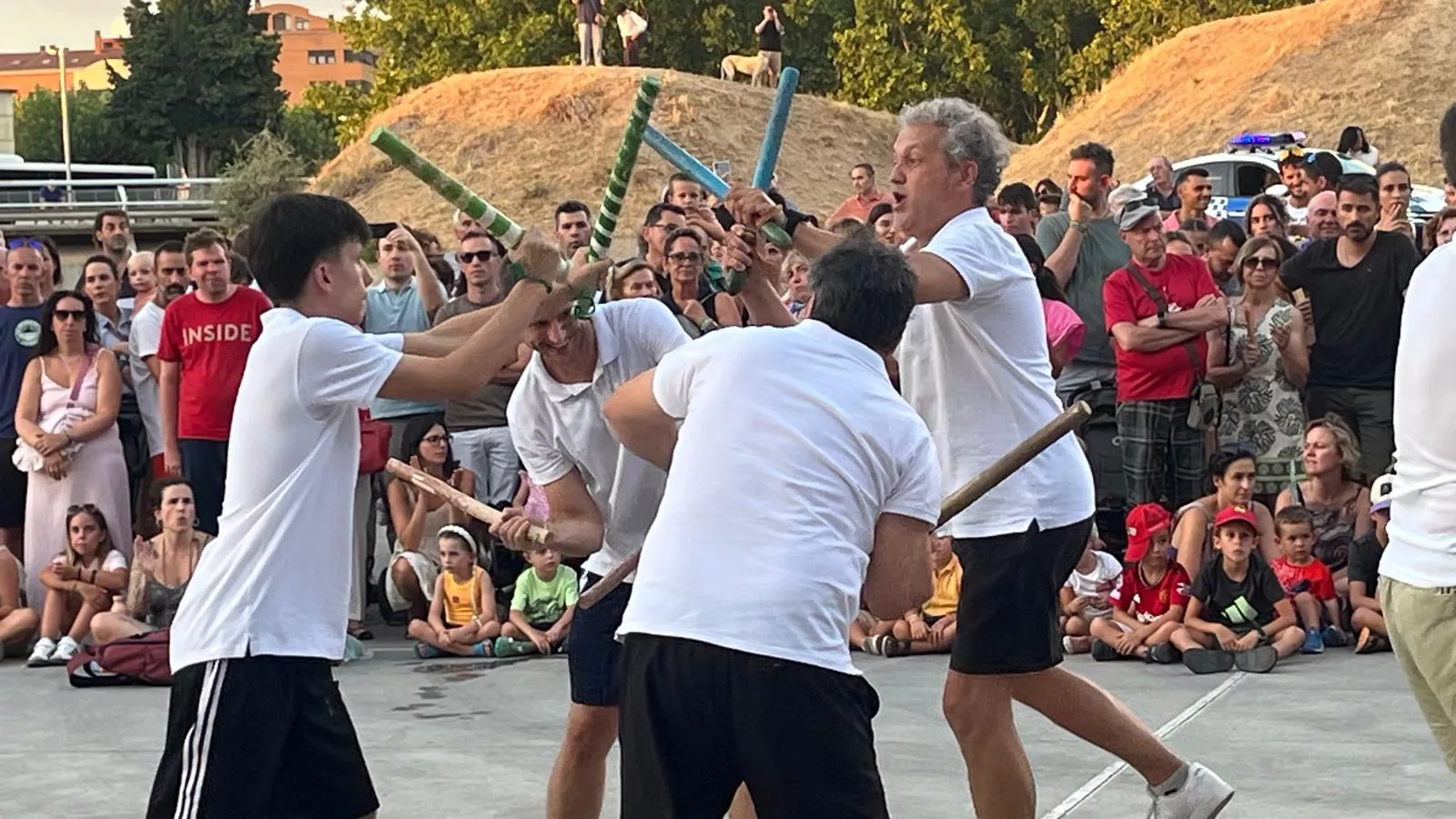Ensayo de los Danzantes ante el público de Huesca. Foto Mercedes Manterola