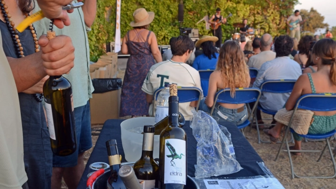 Vino y música en Edra
