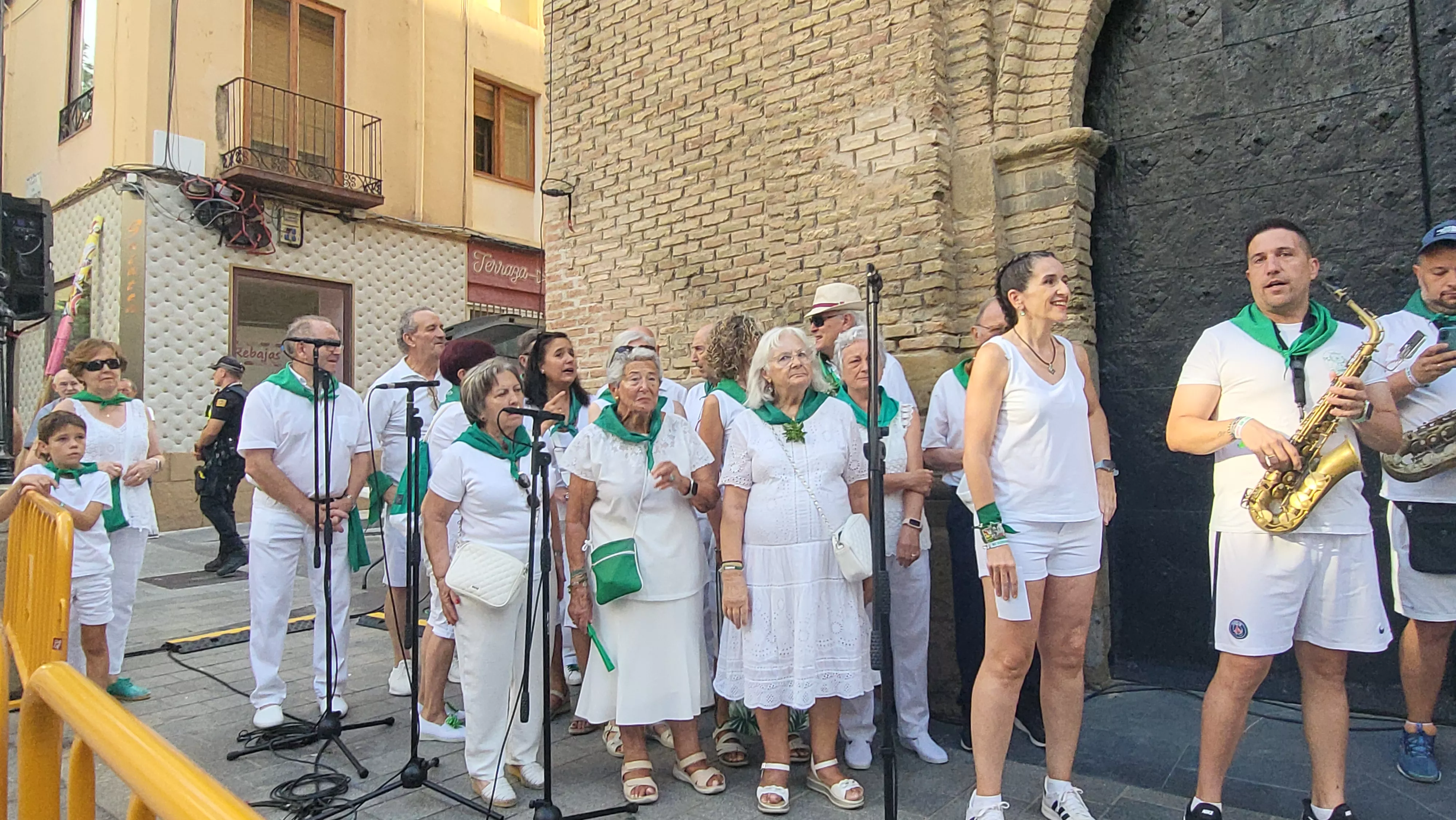 Saludo al Santo protagonizado por Carlos Jalle. Foto Mercedes Manterola