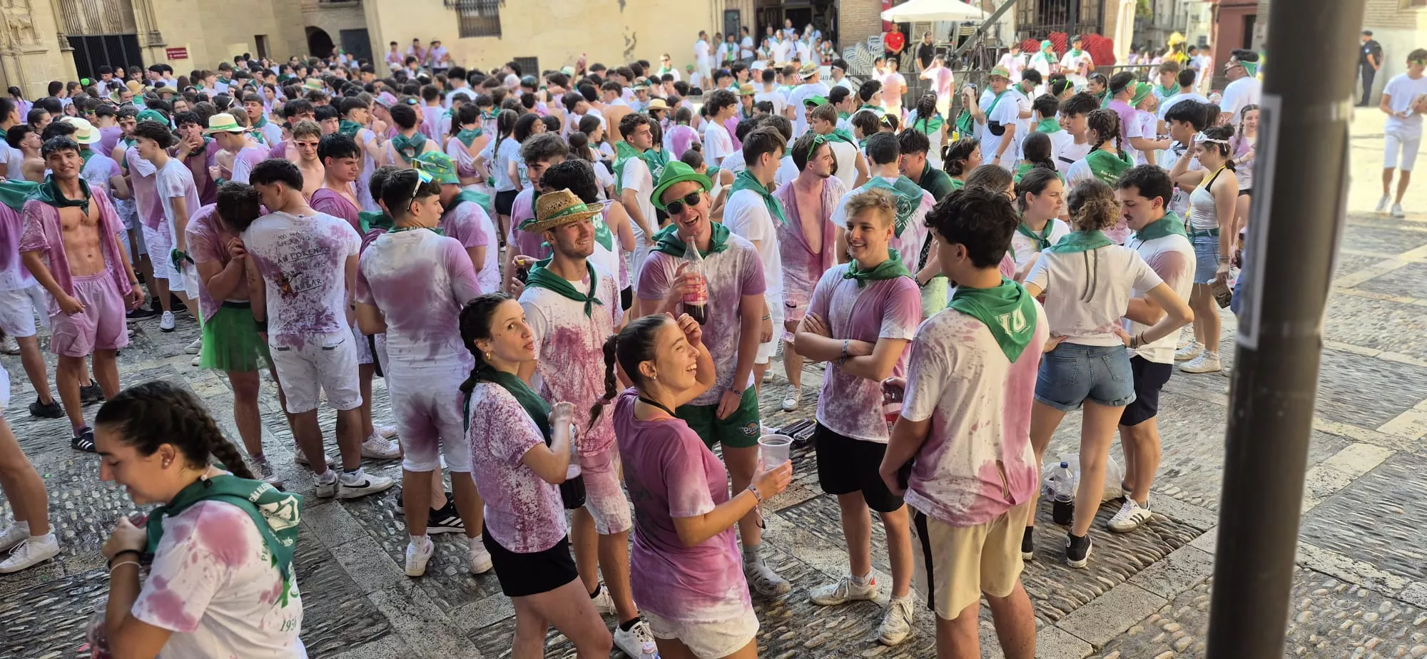 Cohete anunciador de las fiestas de San Lorenzo 2026. Foto Myriam Martínez