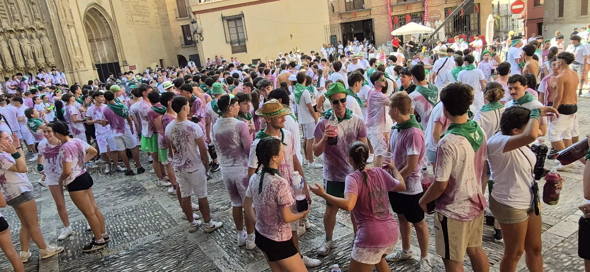 Cohete anunciador de las fiestas de San Lorenzo 2026. Foto Myriam Martínez