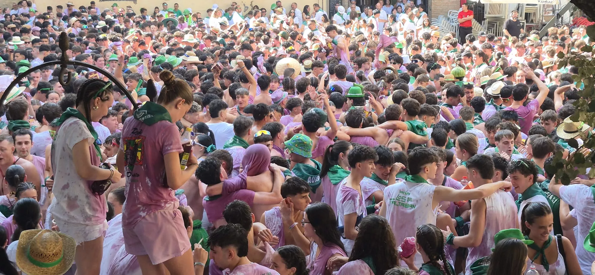 Cohete anunciador de las fiestas de San Lorenzo 2026. Foto Myriam Martínez