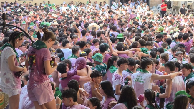 Cohete anunciador de las fiestas de San Lorenzo 2026. Foto Myriam Martínez