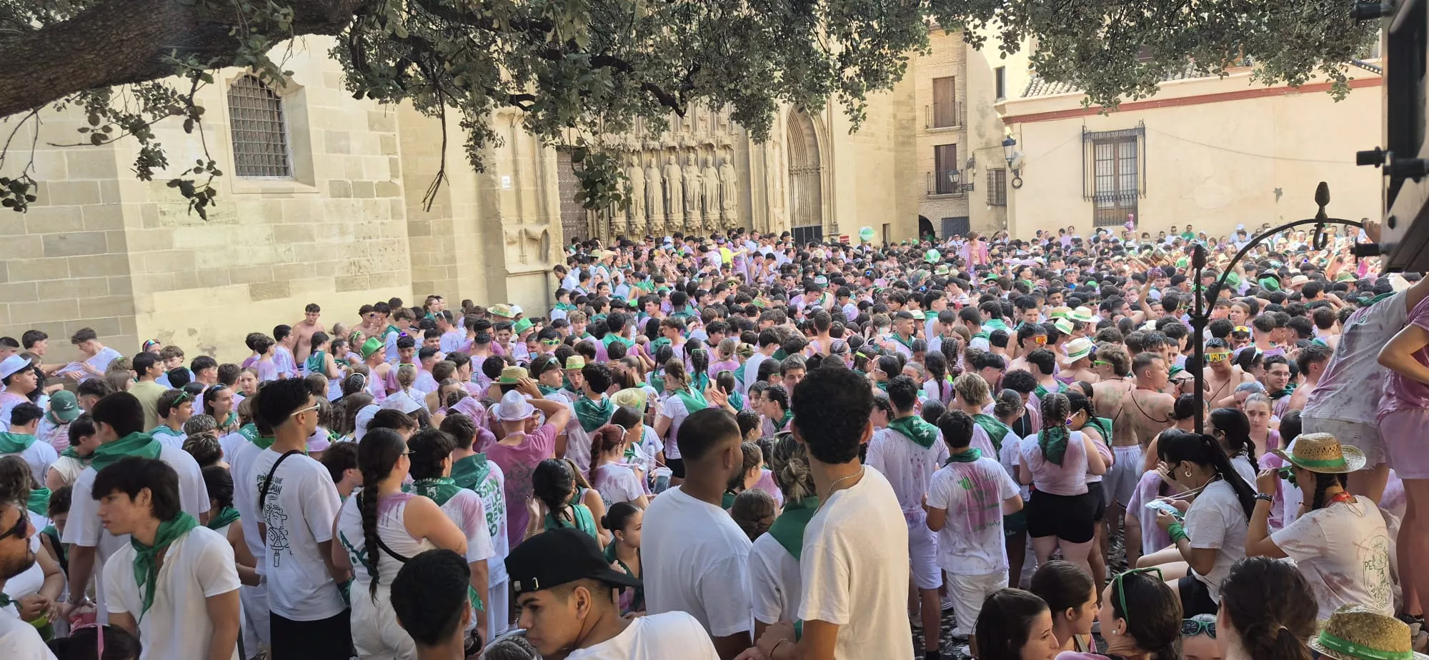 Cohete anunciador de las fiestas de San Lorenzo 2026. Foto Myriam Martínez