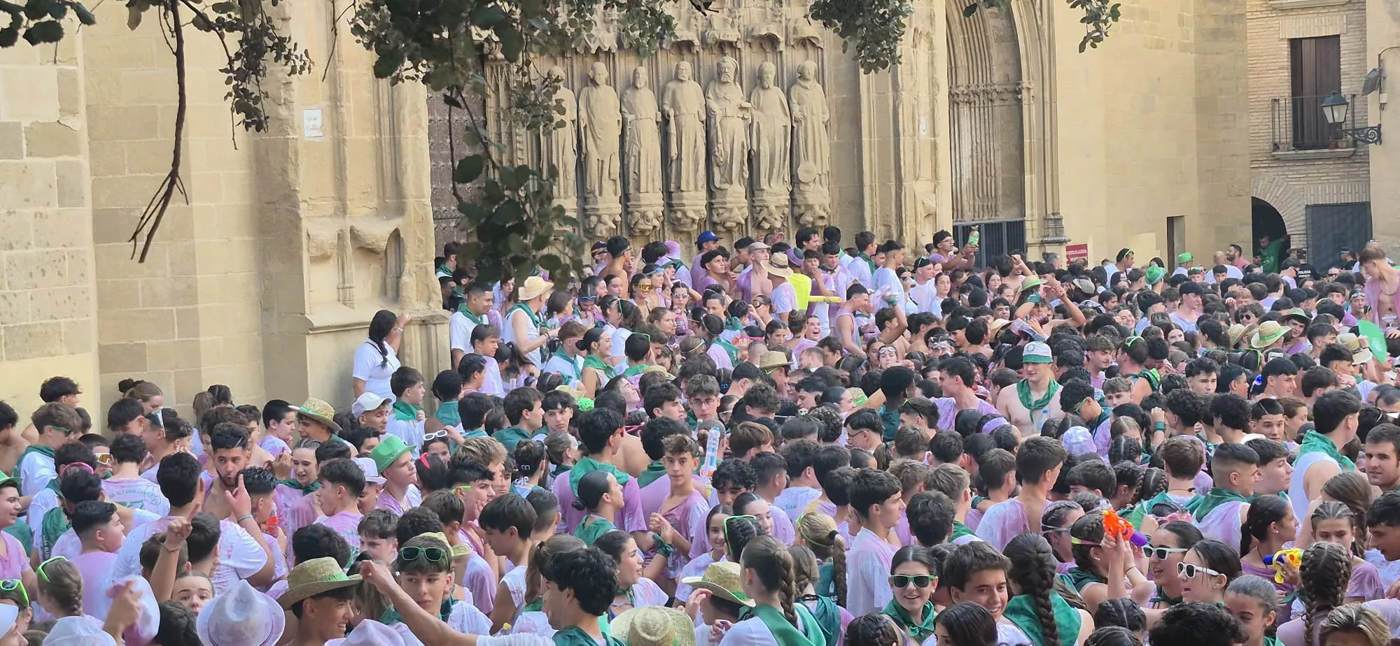 Cohete anunciador de las fiestas de San Lorenzo 2026. Foto Myriam Martínez