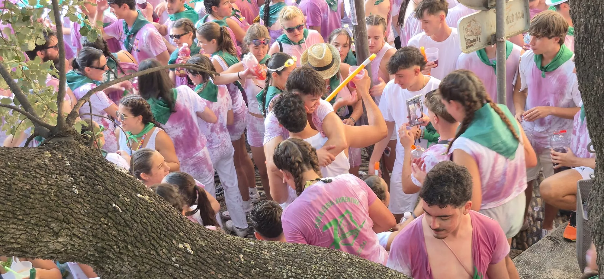 Cohete anunciador de las fiestas de San Lorenzo 2026. Foto Myriam Martínez