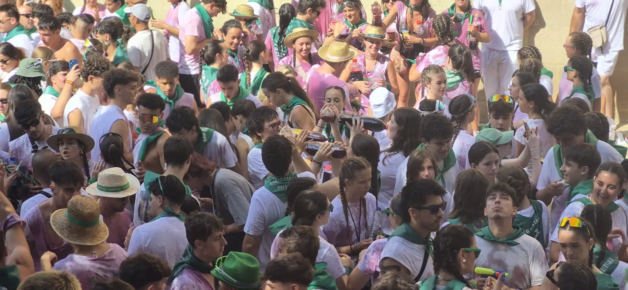 Cohete anunciador de las fiestas de San Lorenzo 2026. Foto Myriam Martínez