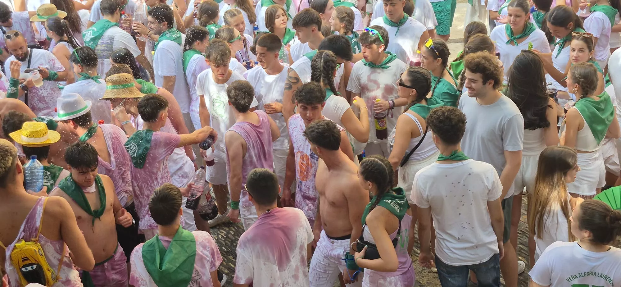 Cohete anunciador de las fiestas de San Lorenzo 2026. Foto Myriam Martínez