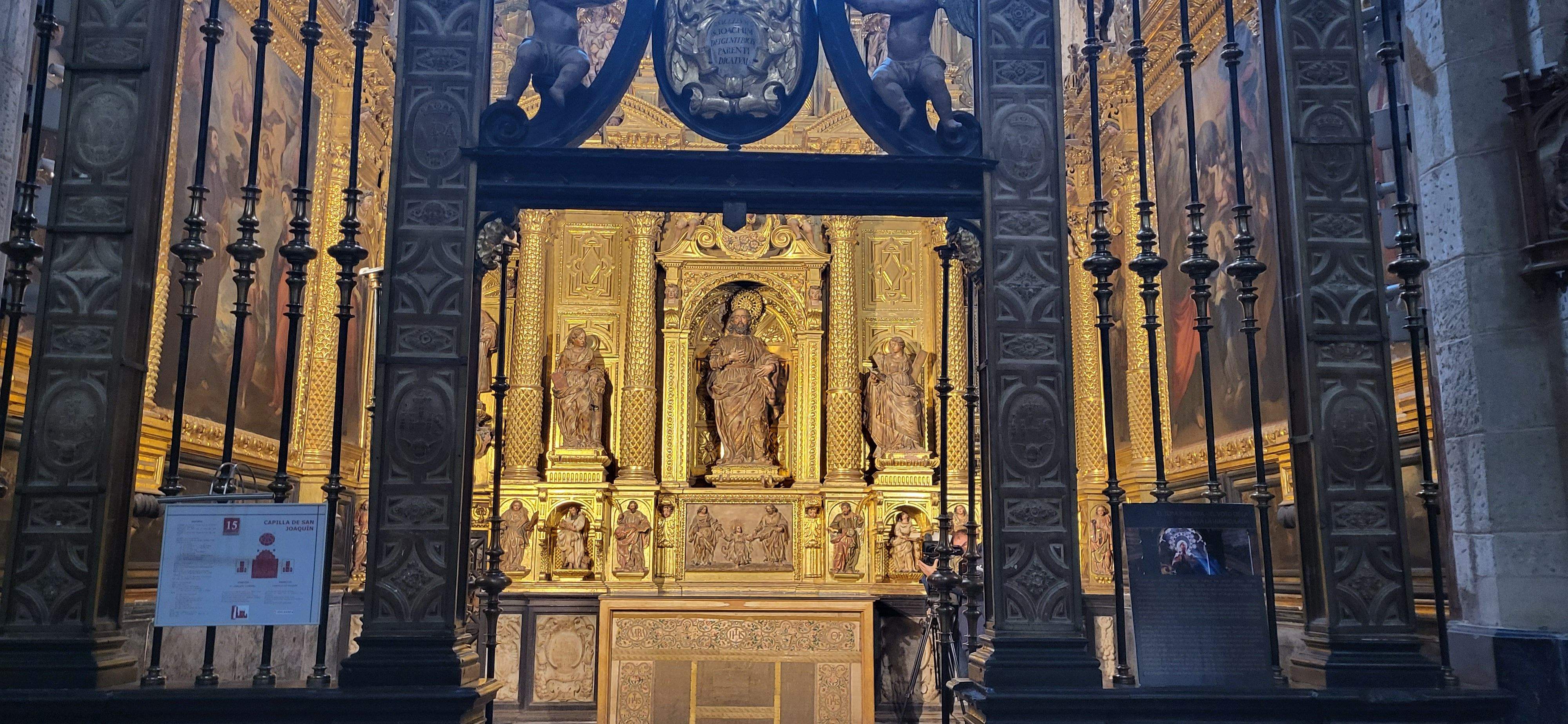 Asoleo en la capital de San Joaquín de la Catedral de Huesca. Foto: Mercedes Manterola