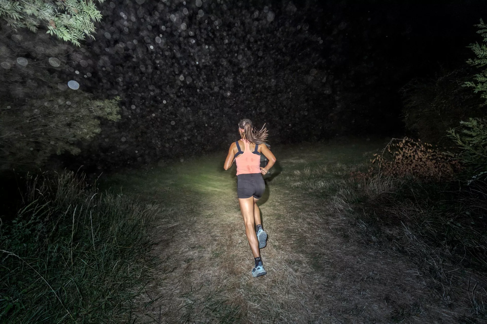 Carrera Full Moon de Villanúa. Foto: Turismo Villanúa / Yhabril Moro