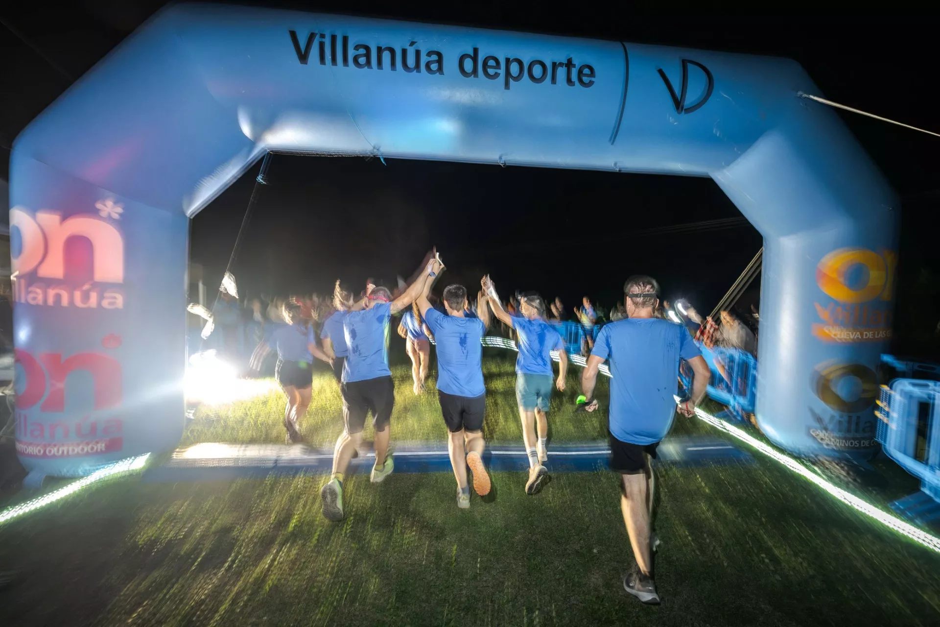 Carrera Full Moon de Villanúa. Foto: Turismo Villanúa / Yhabril Moro
