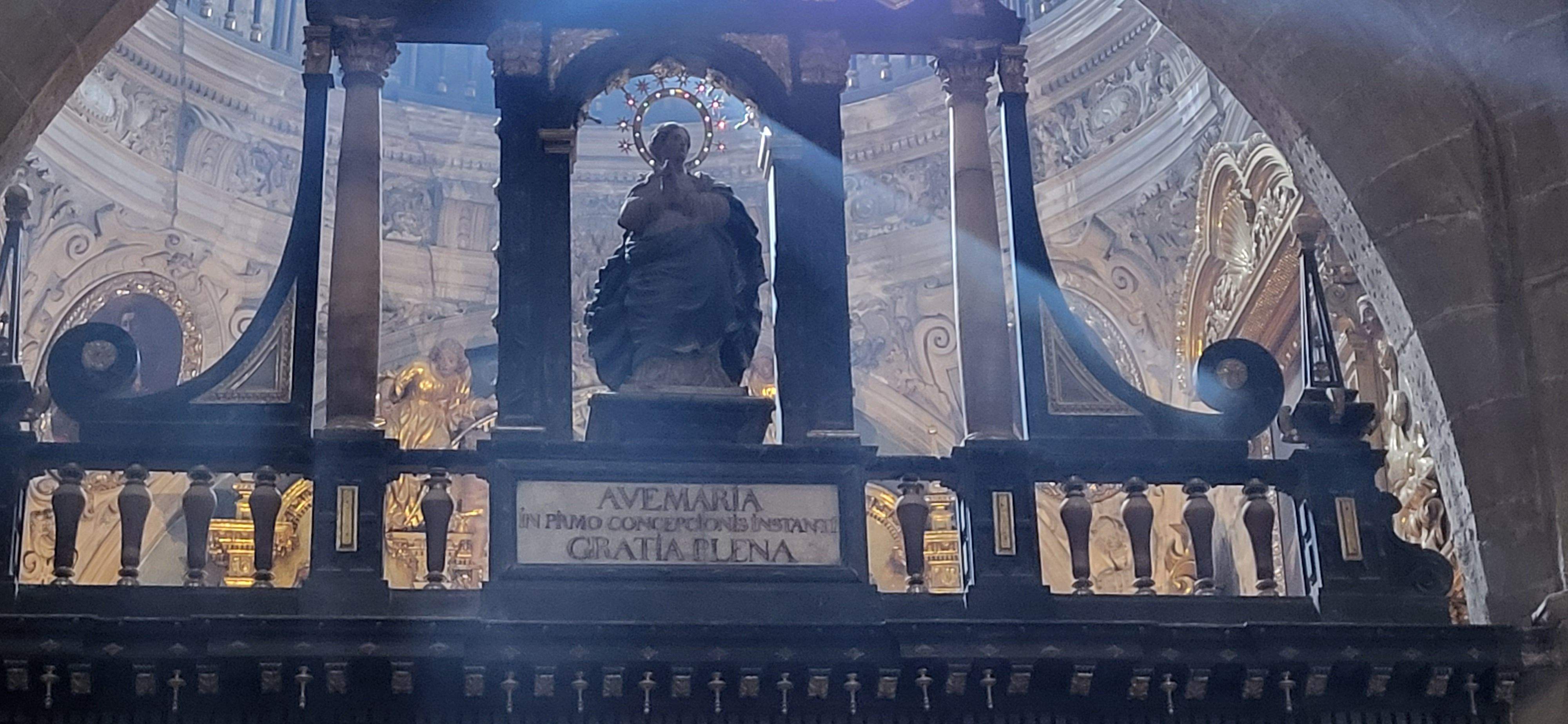 Asoleo en la capital de San Joaquín de la Catedral de Huesca. Foto: Mercedes Manterola
