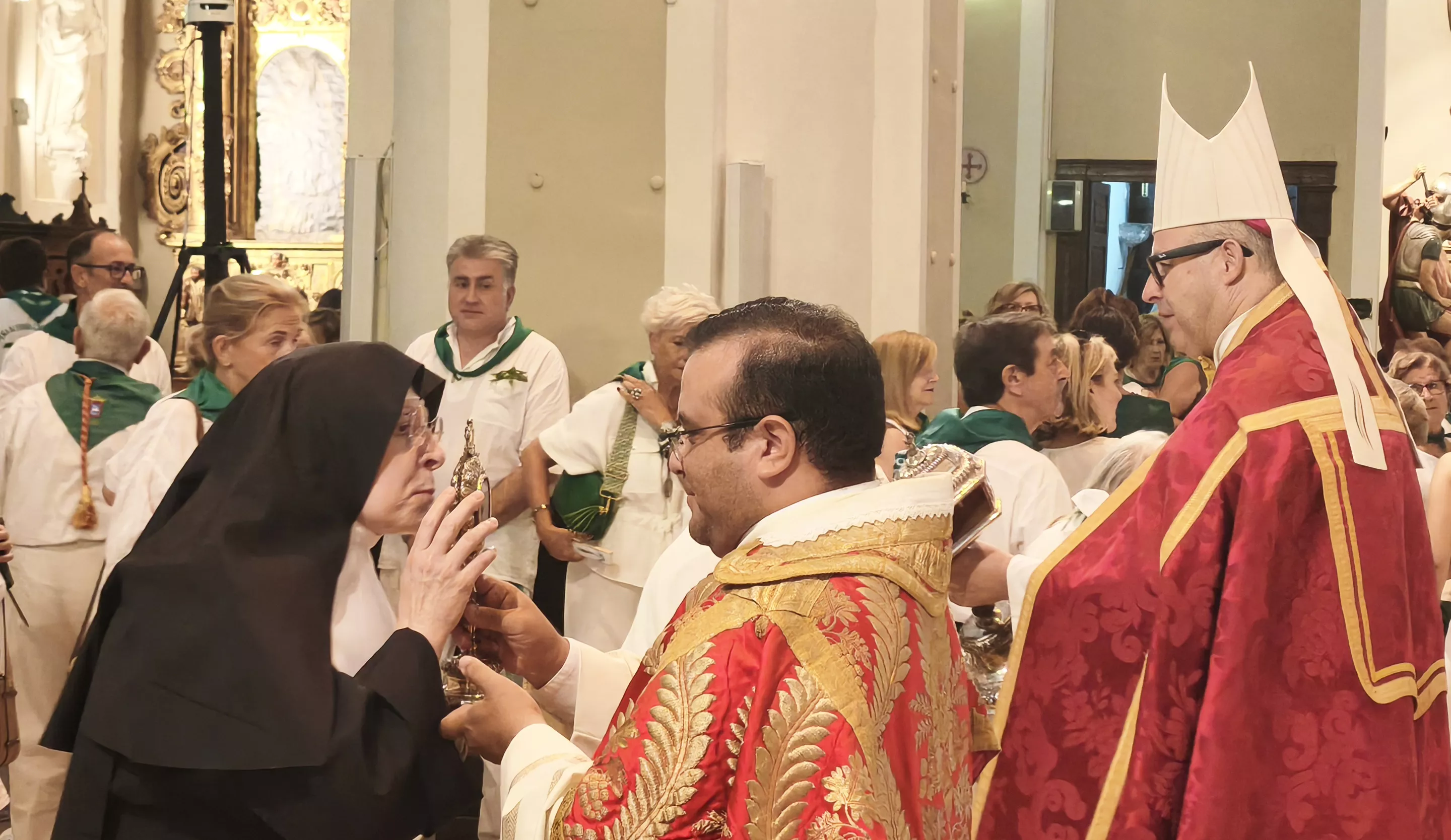 Solemnes Completas en la Real y Parroquial Basílica de San Lorenzo. Foto María José Sampietro 