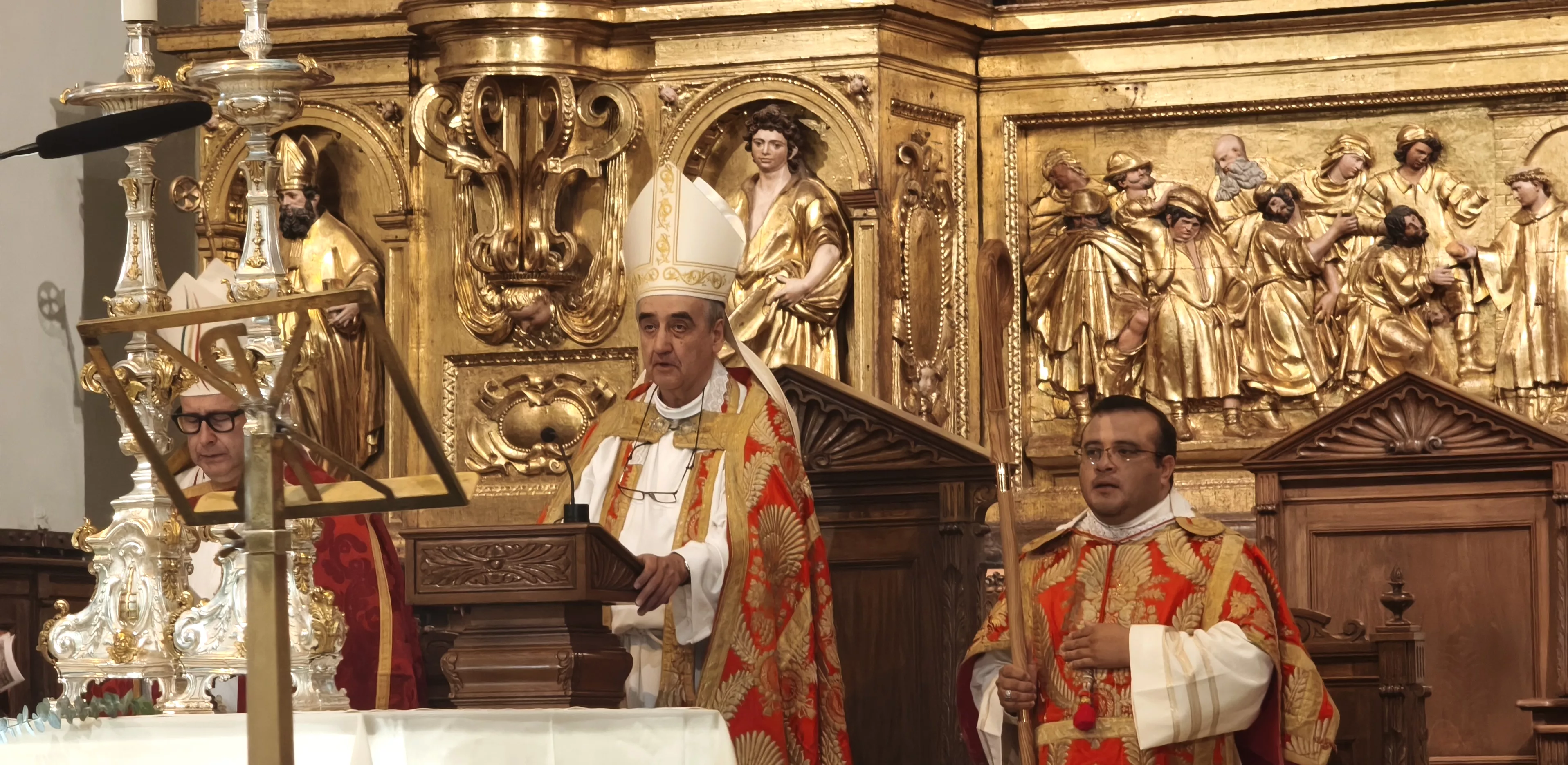 Solemnes Completas en la Real y Parroquial Basílica de San Lorenzo. Foto María José Sampietro 