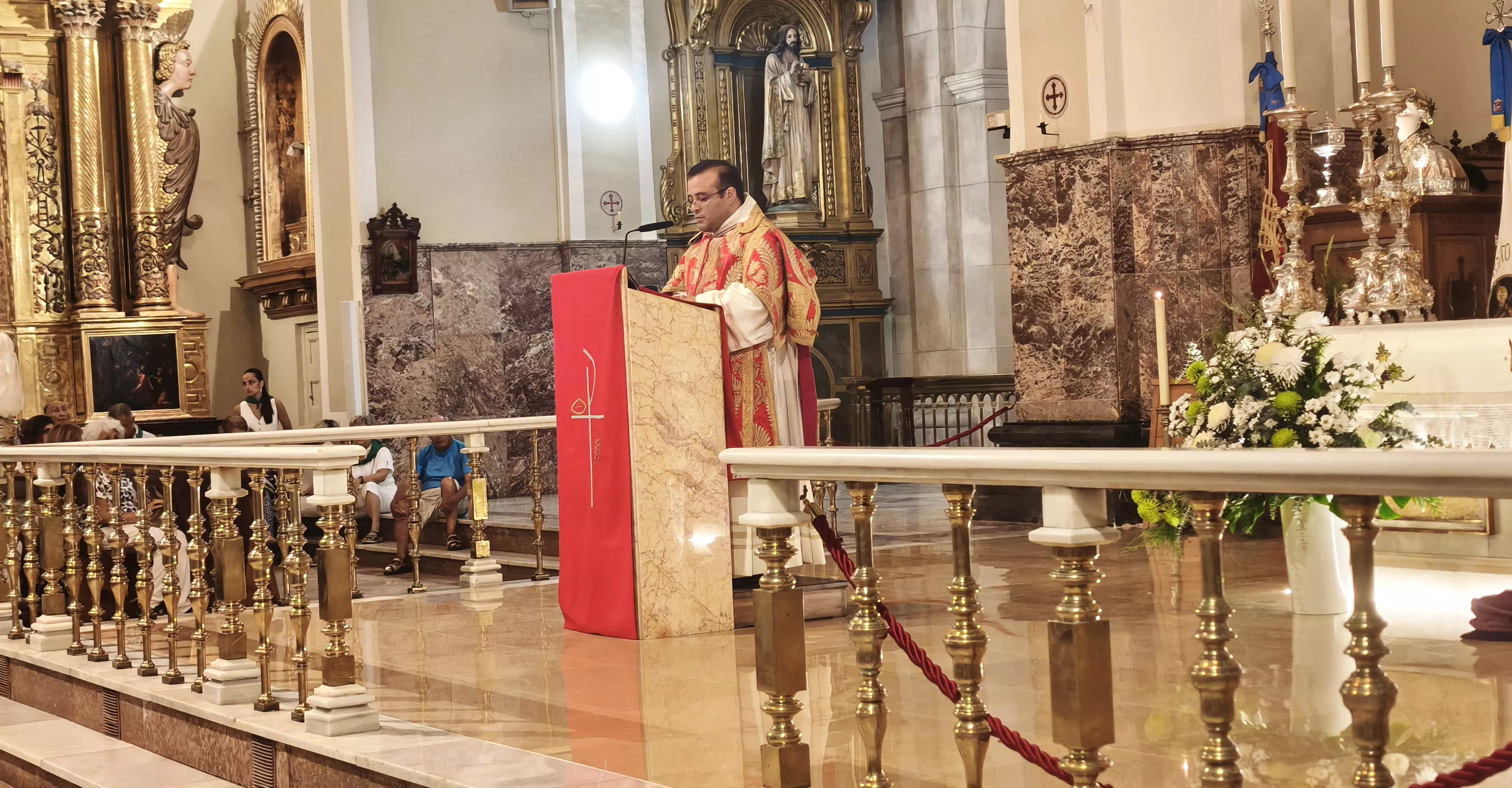 Solemnes Completas en la Real y Parroquial Basílica de San Lorenzo. Foto María José Sampietro 