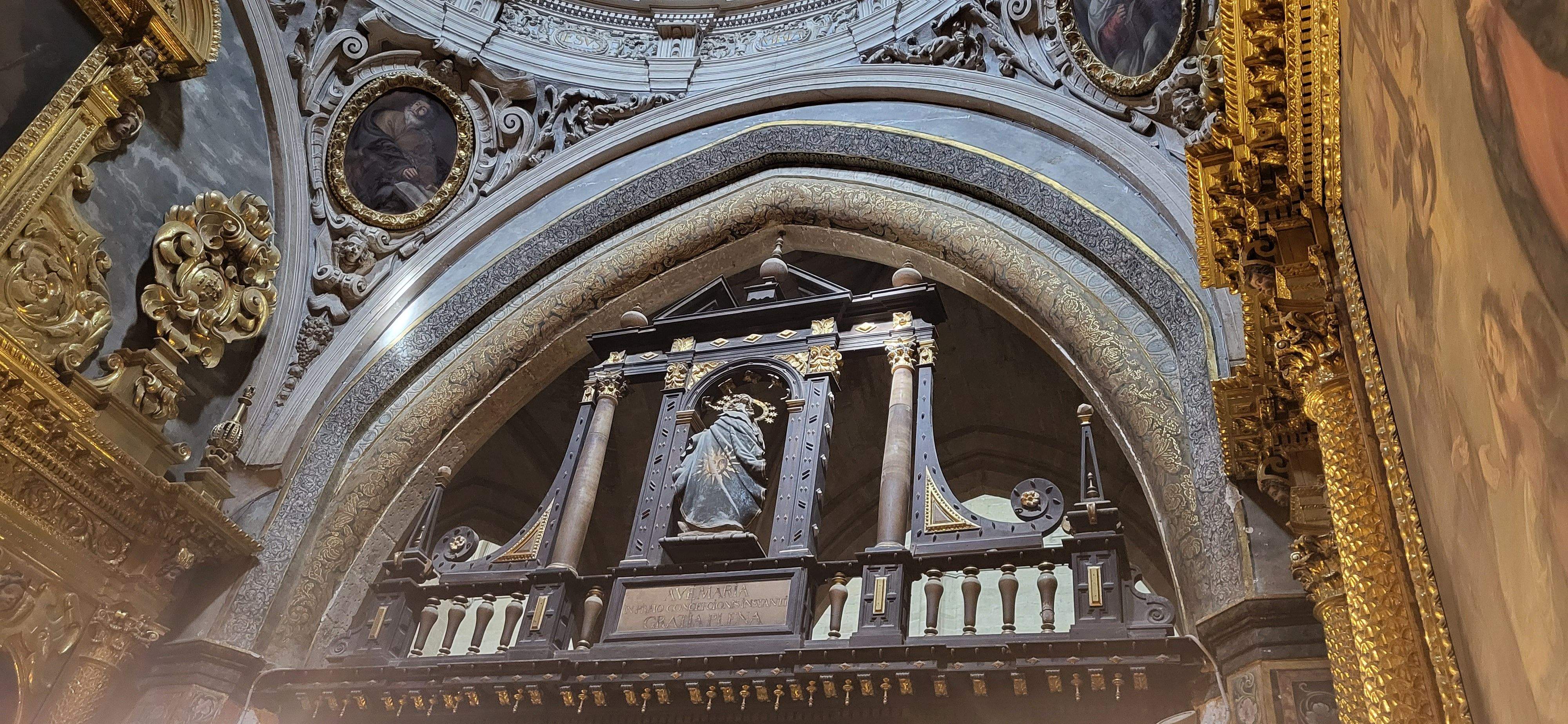 Asoleo en la capital de San Joaquín de la Catedral de Huesca. Foto: Mercedes Manterola