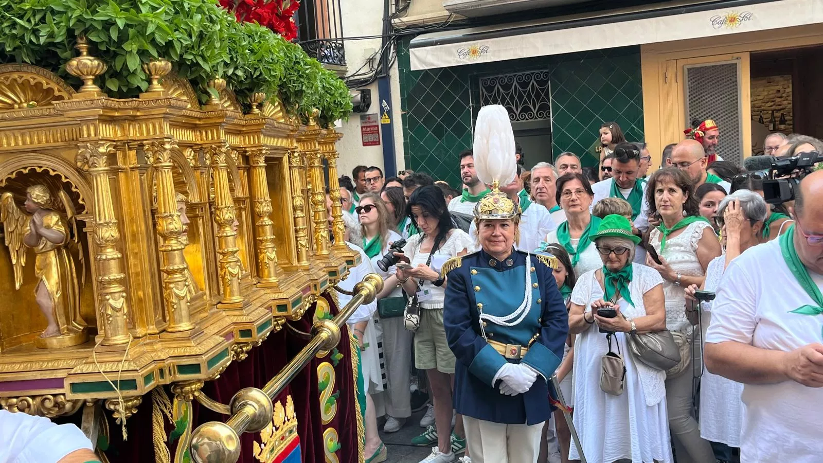Procesión de San Lorenzo por las calles de Huesca. Foto Mercedes Manterola