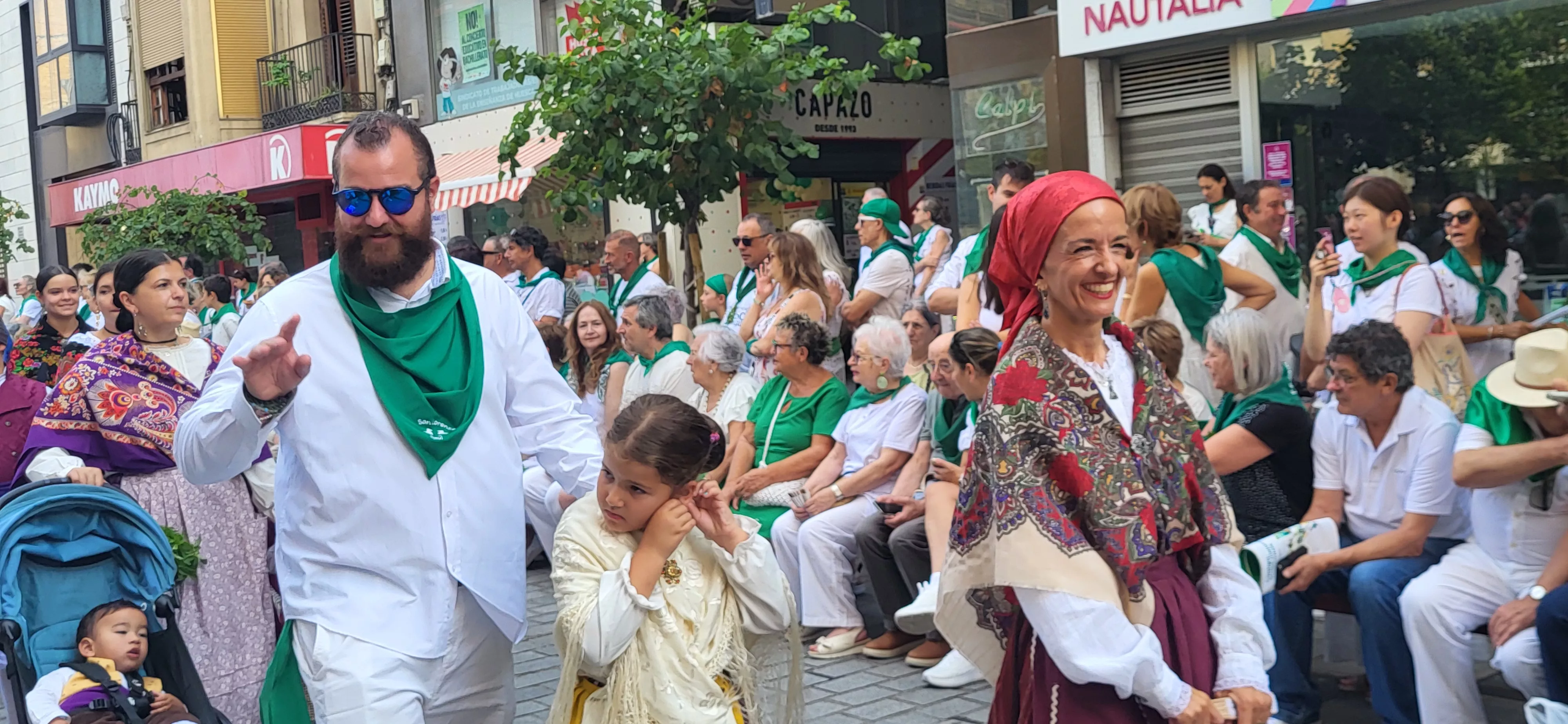 Procesión de San Lorenzo por las calles de Huesca. Foto Mercedes Manterola