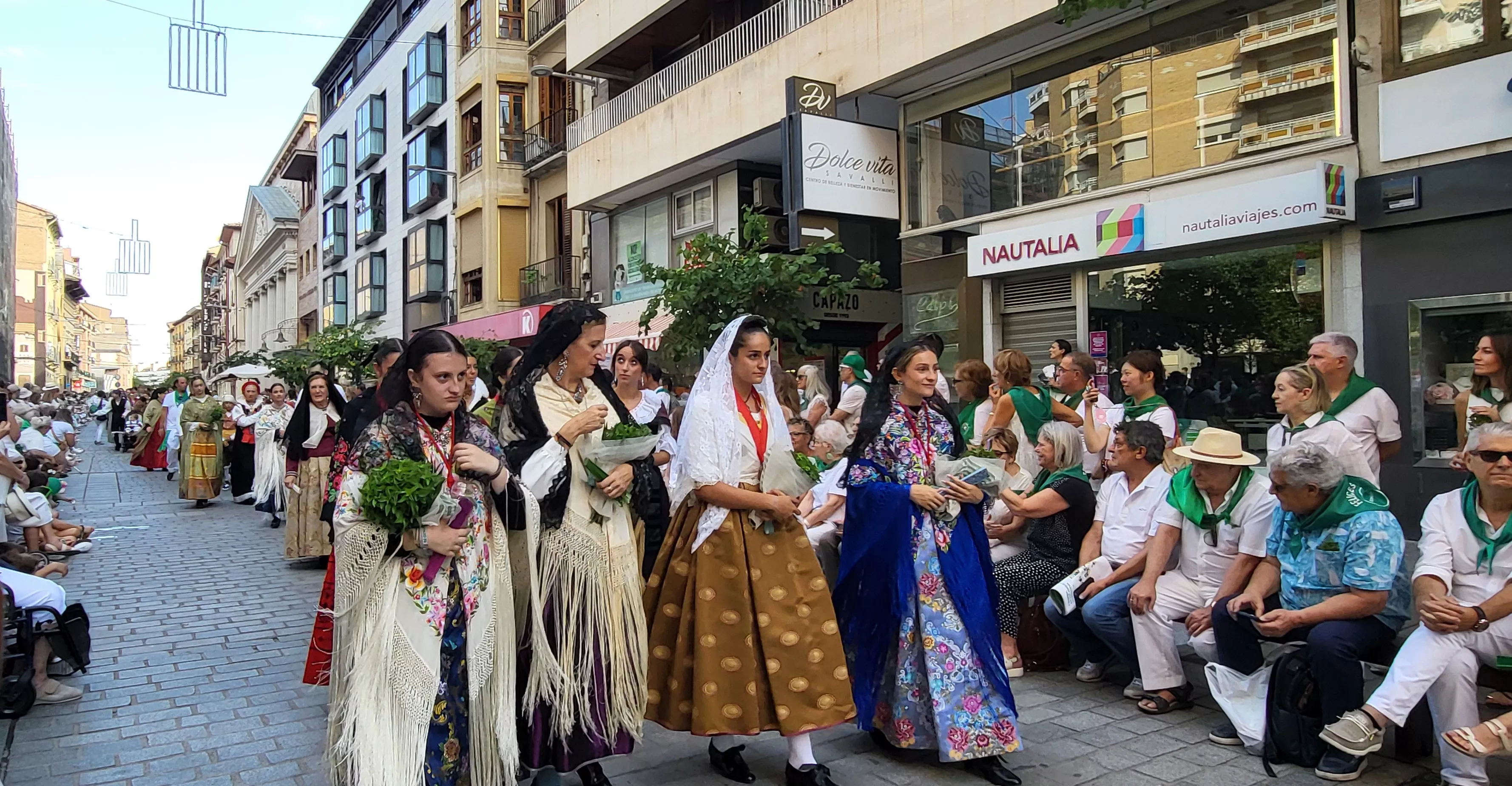 Procesión de San Lorenzo por las calles de Huesca. Foto Mercedes Manterola
