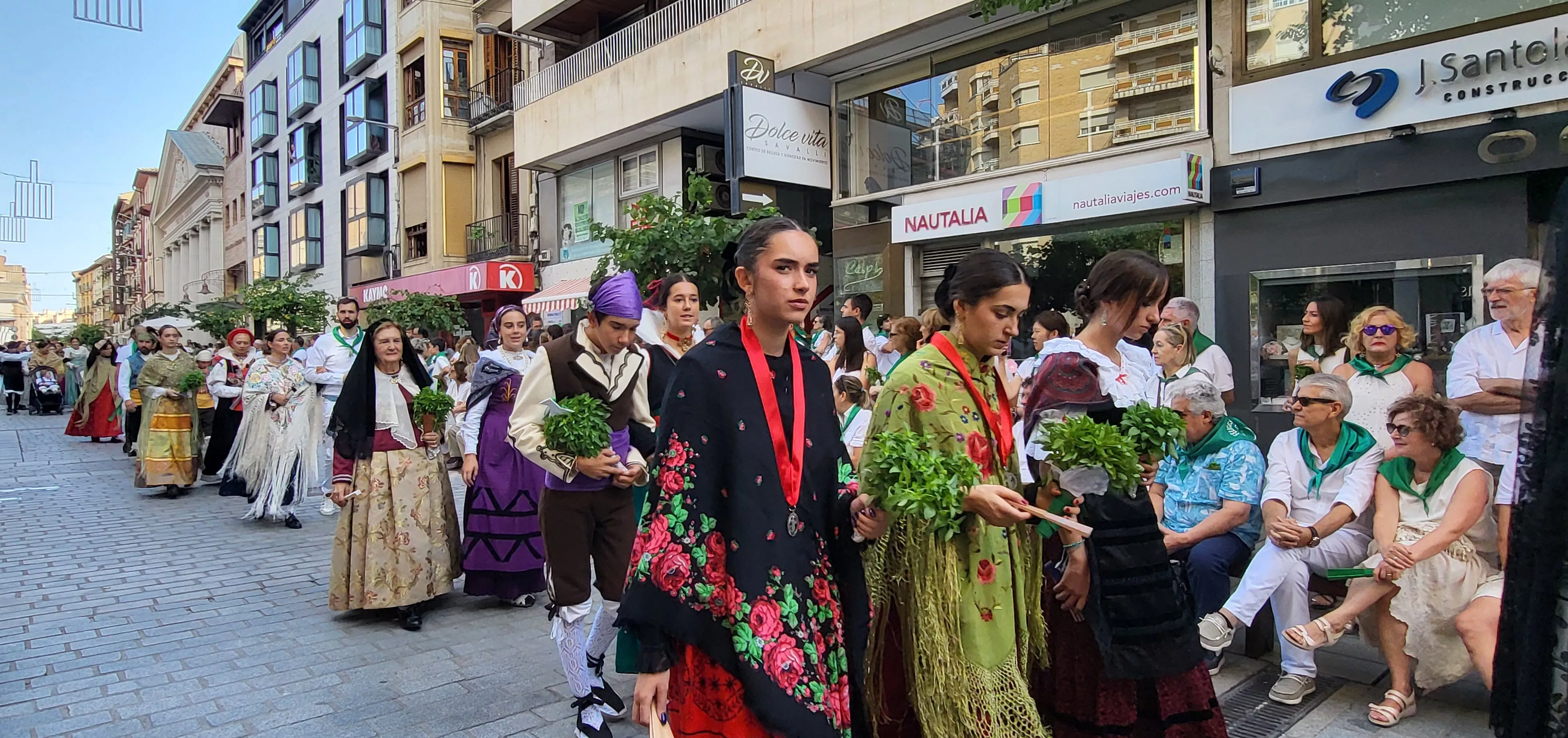 Procesión de San Lorenzo por las calles de Huesca. Foto Mercedes Manterola