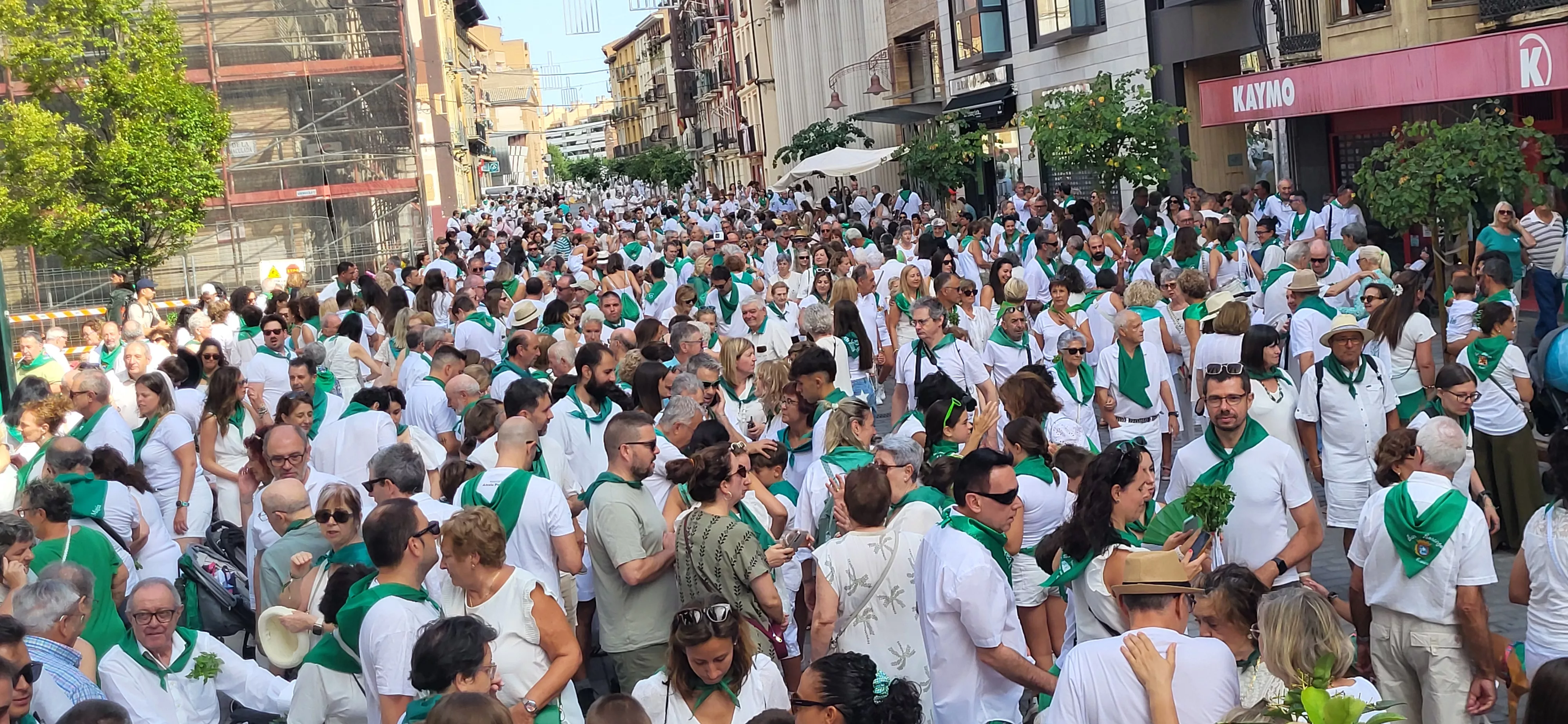 Procesión de San Lorenzo por las calles de Huesca. Foto Mercedes Manterola