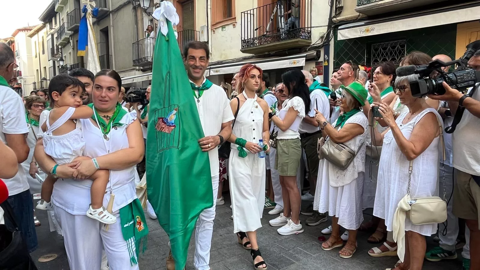 Procesión de San Lorenzo por las calles de Huesca. Foto Mercedes Manterola