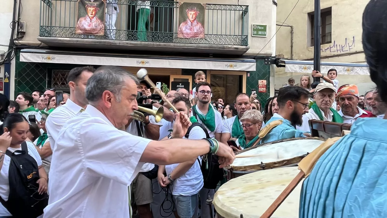 Procesión de San Lorenzo por las calles de Huesca. Foto Mercedes Manterola
