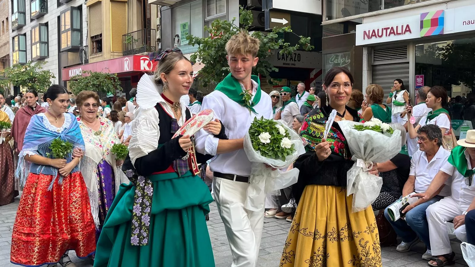 Procesión de San Lorenzo por las calles de Huesca. Foto Mercedes Manterola