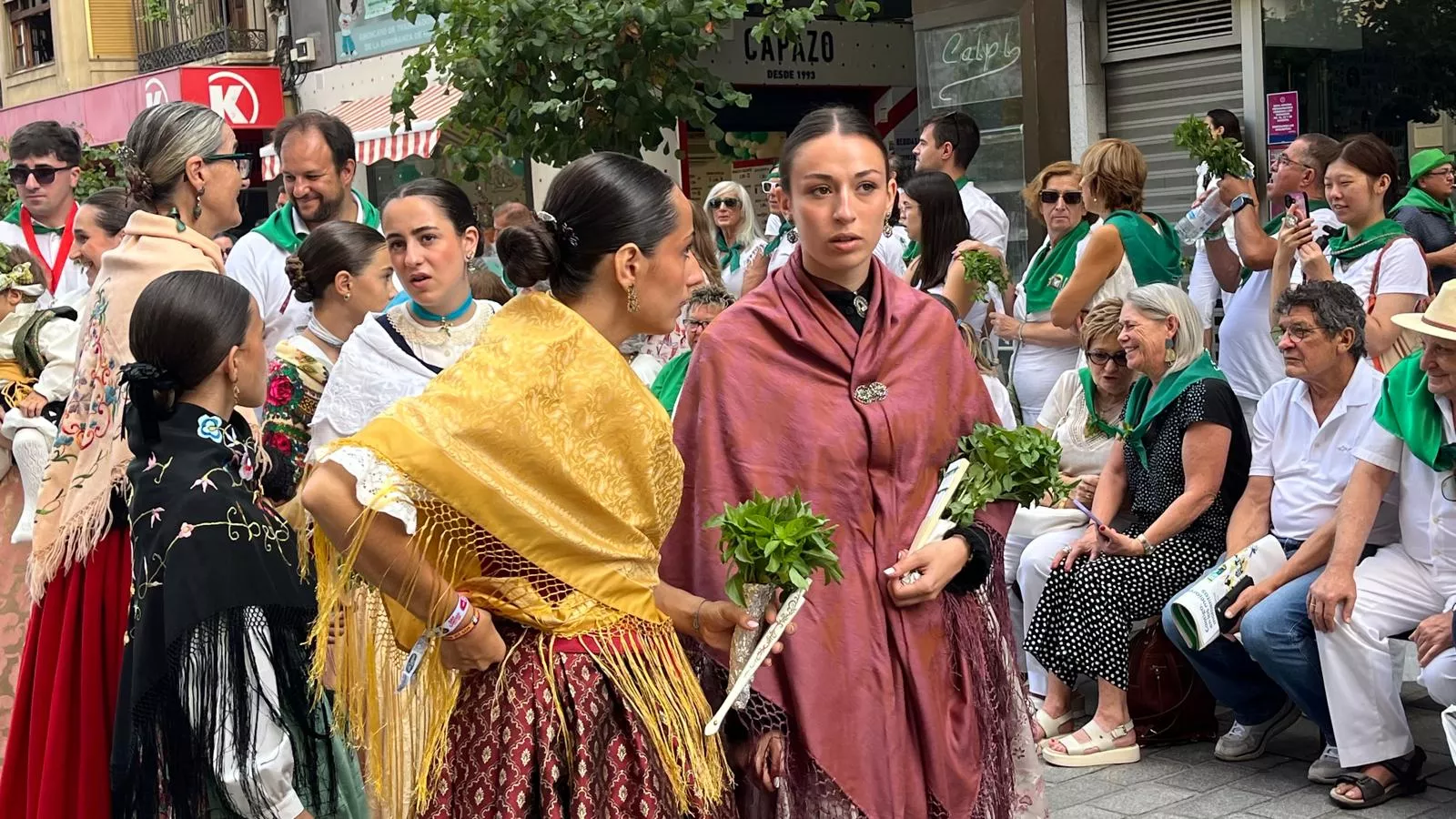 Procesión de San Lorenzo por las calles de Huesca. Foto Mercedes Manterola