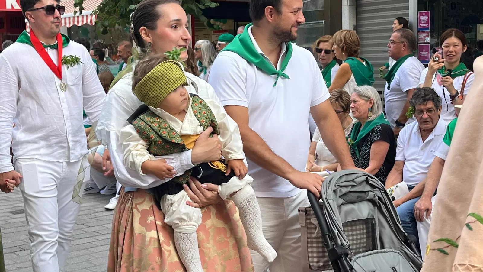 Procesión de San Lorenzo por las calles de Huesca. Foto Mercedes Manterola