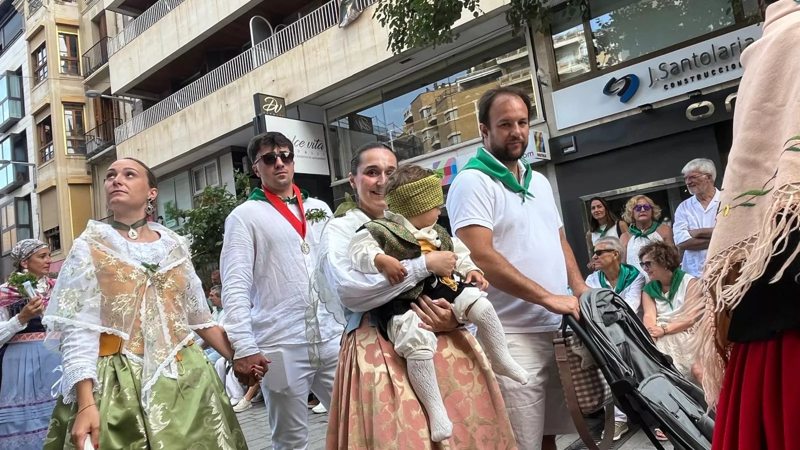 Procesión de San Lorenzo por las calles de Huesca. Foto Mercedes Manterola