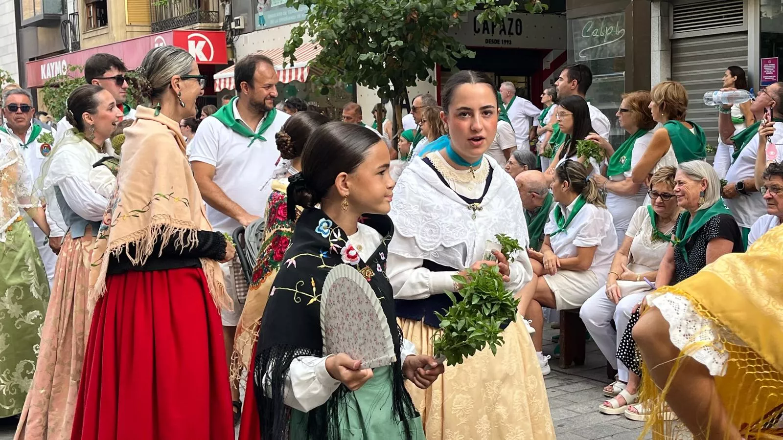 Procesión de San Lorenzo por las calles de Huesca. Foto Mercedes Manterola