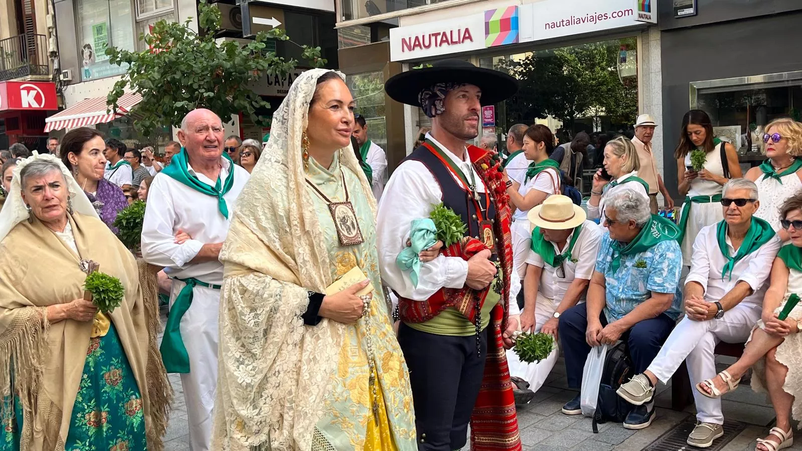 Procesión de San Lorenzo por las calles de Huesca. Foto Mercedes Manterola