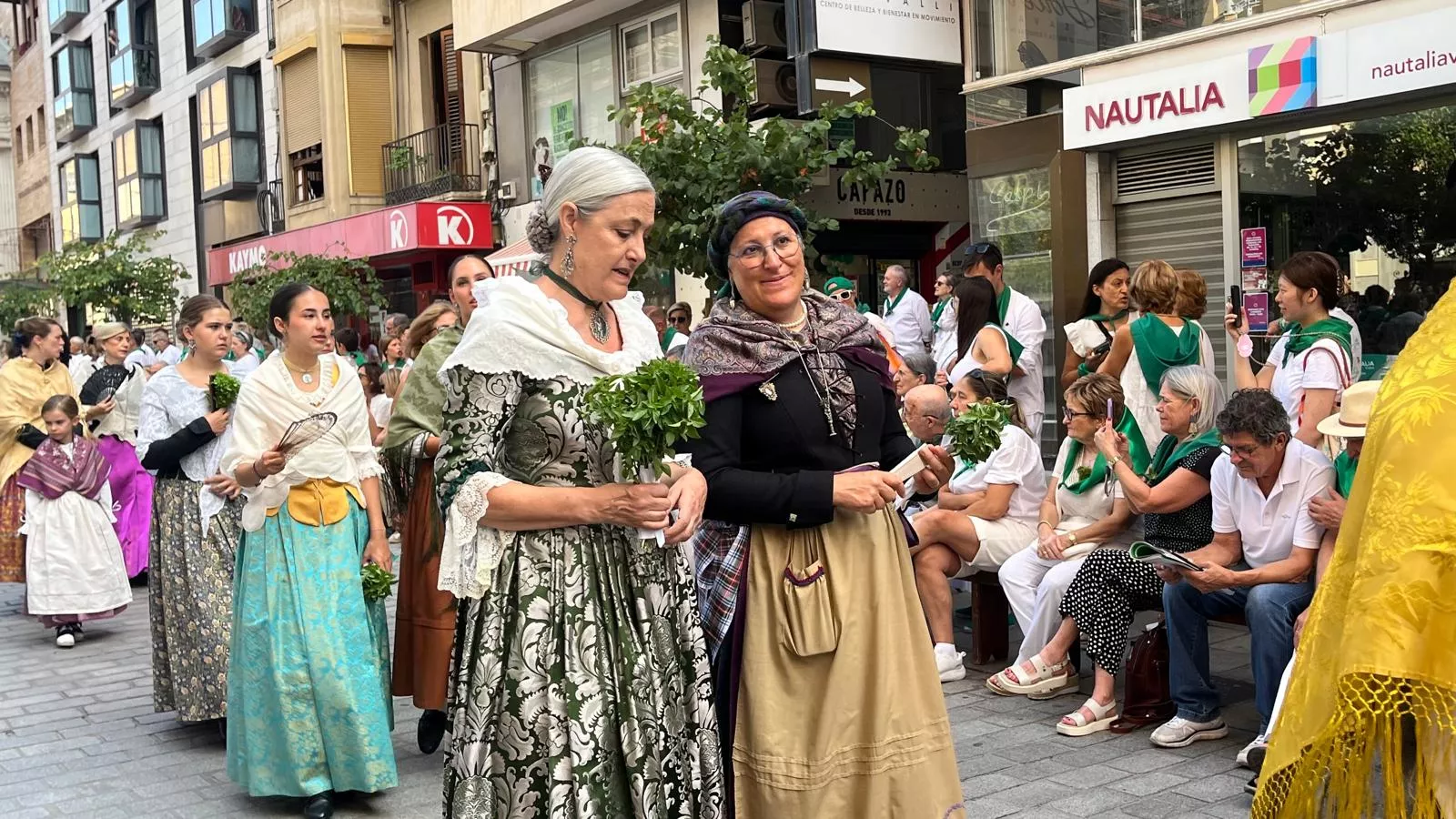 Procesión de San Lorenzo por las calles de Huesca. Foto Mercedes Manterola