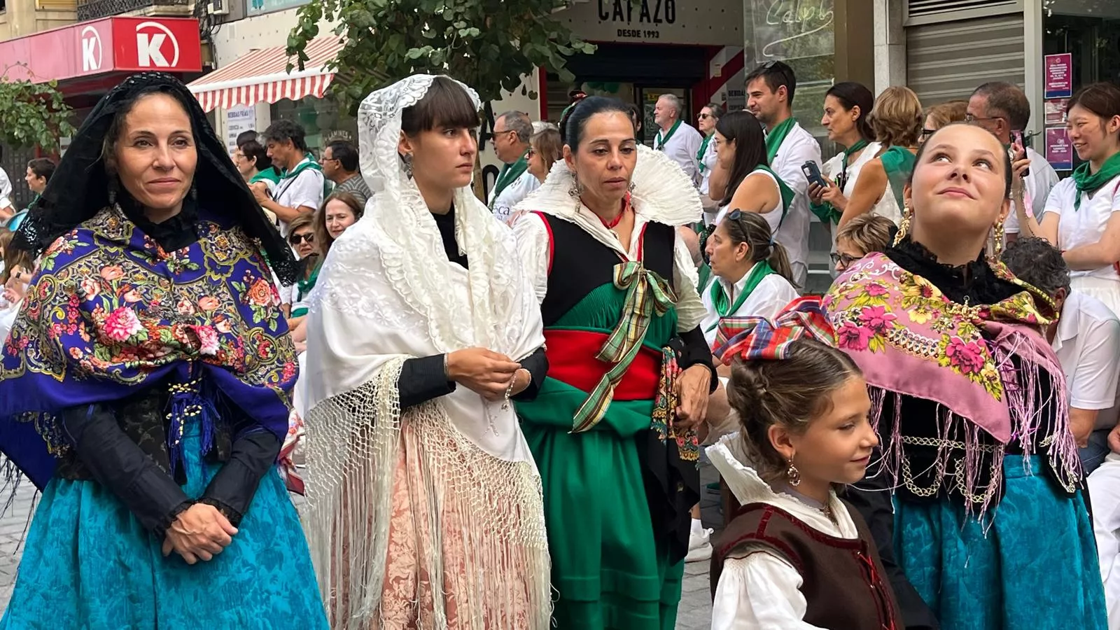 Procesión de San Lorenzo por las calles de Huesca. Foto Mercedes Manterola